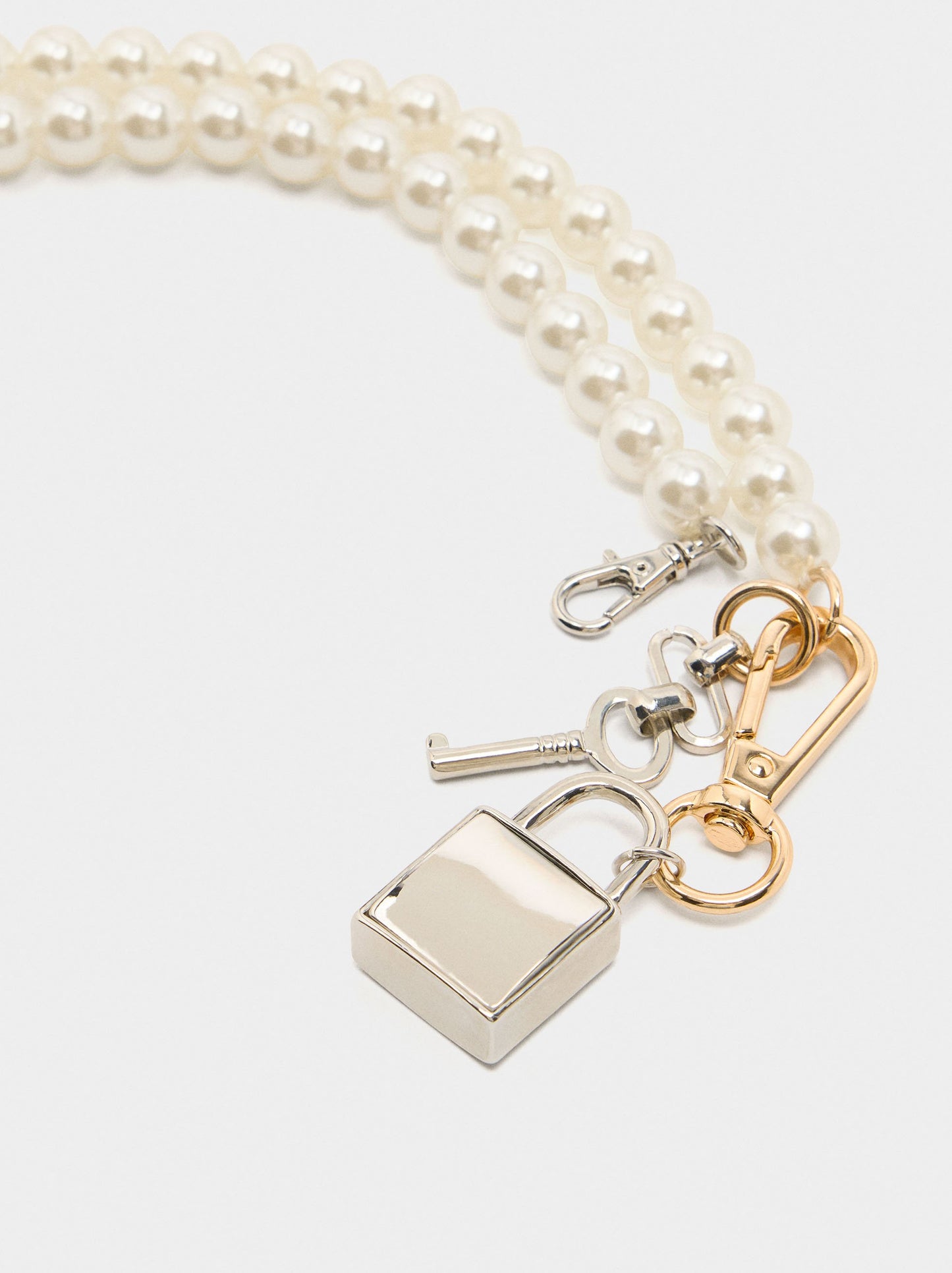 Necklace Of Pearls With Padlock Pendant