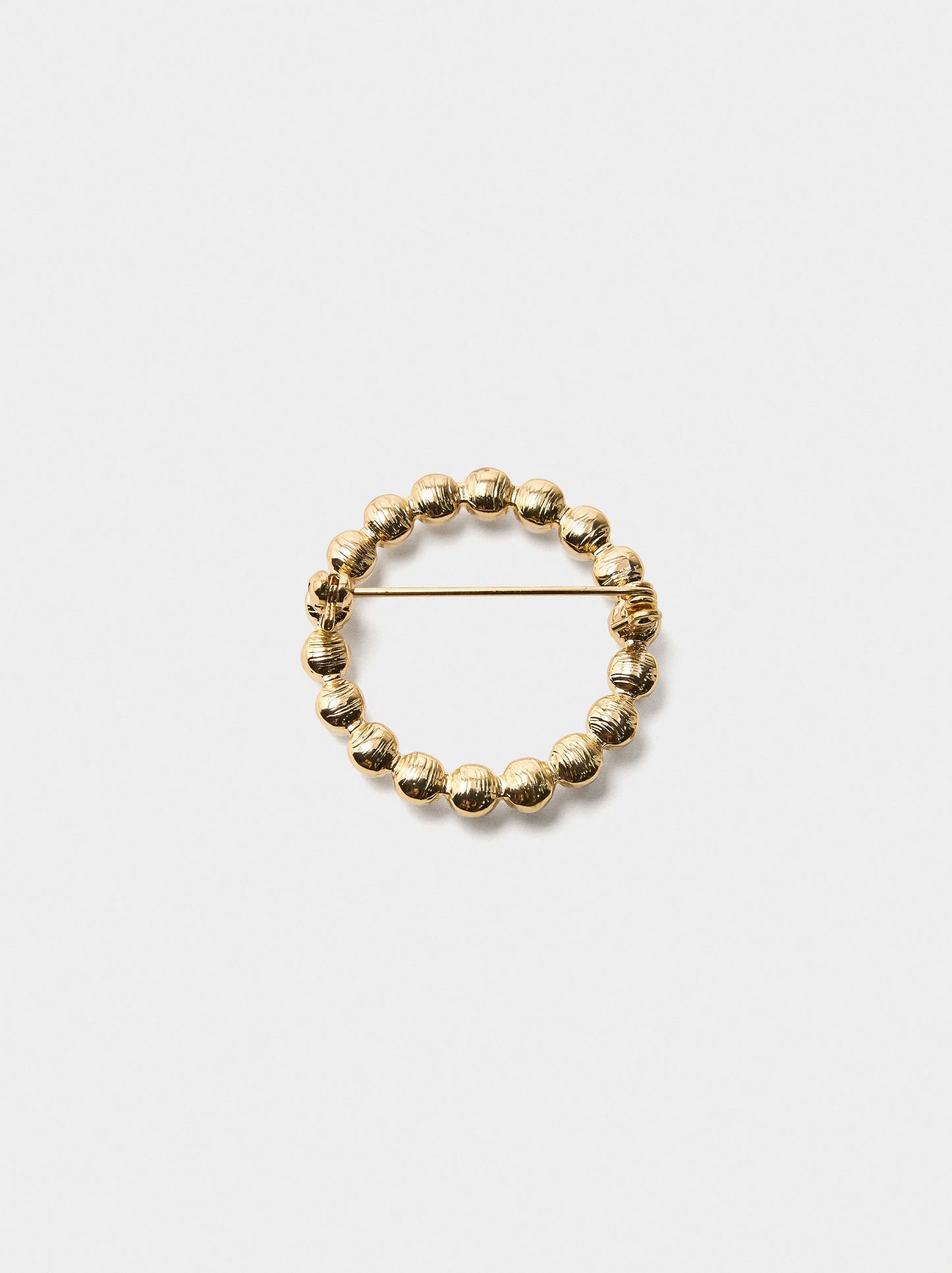 Round Brooch With Pearls