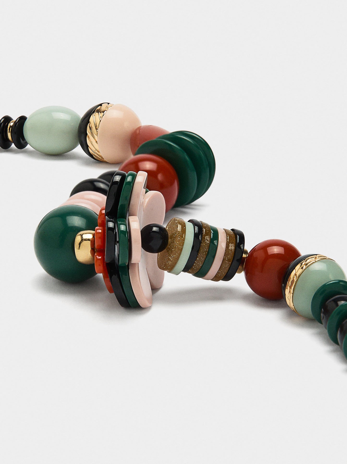 Short Necklace With Resin Beads