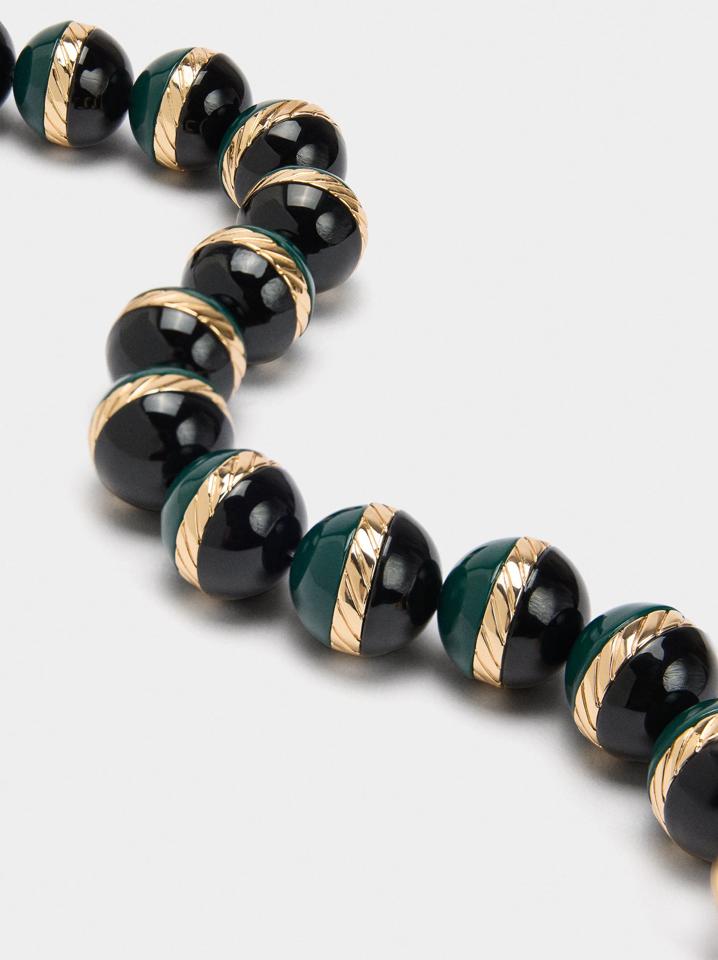 Short Necklace Resin Beads