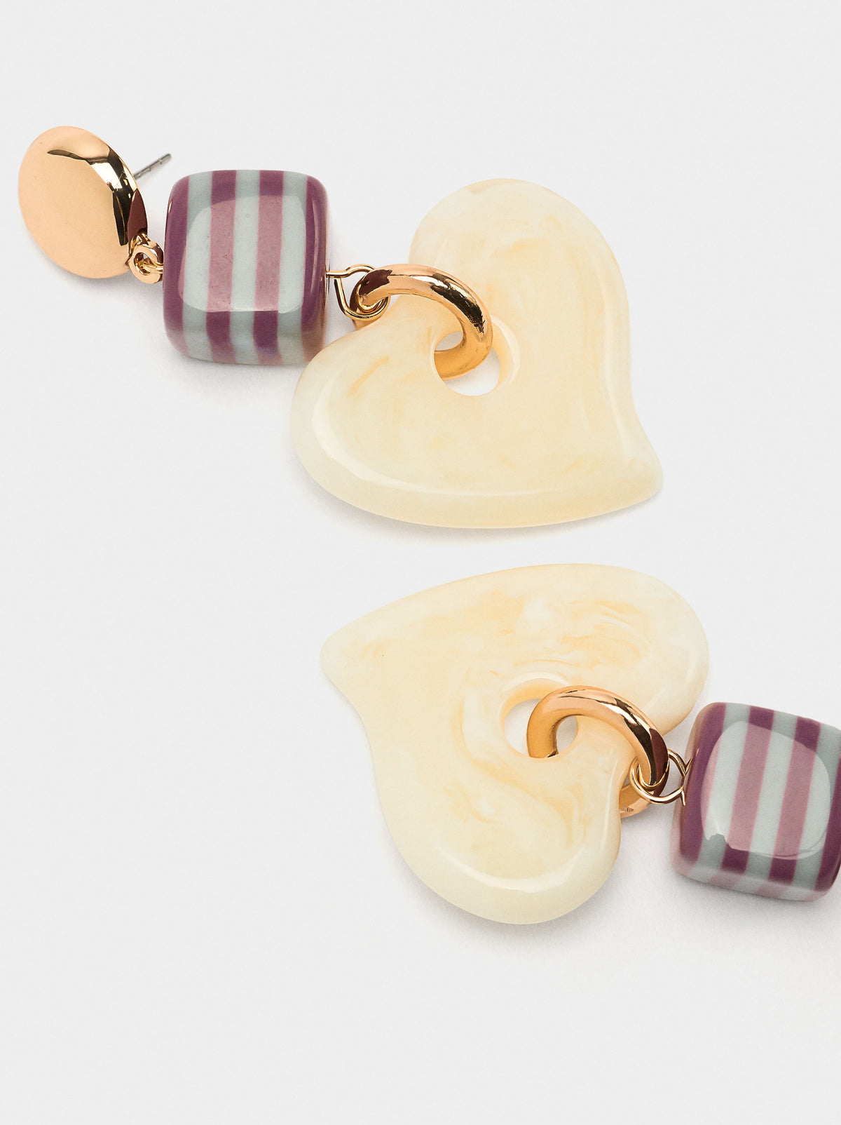 Long Earrings With Heart Resin