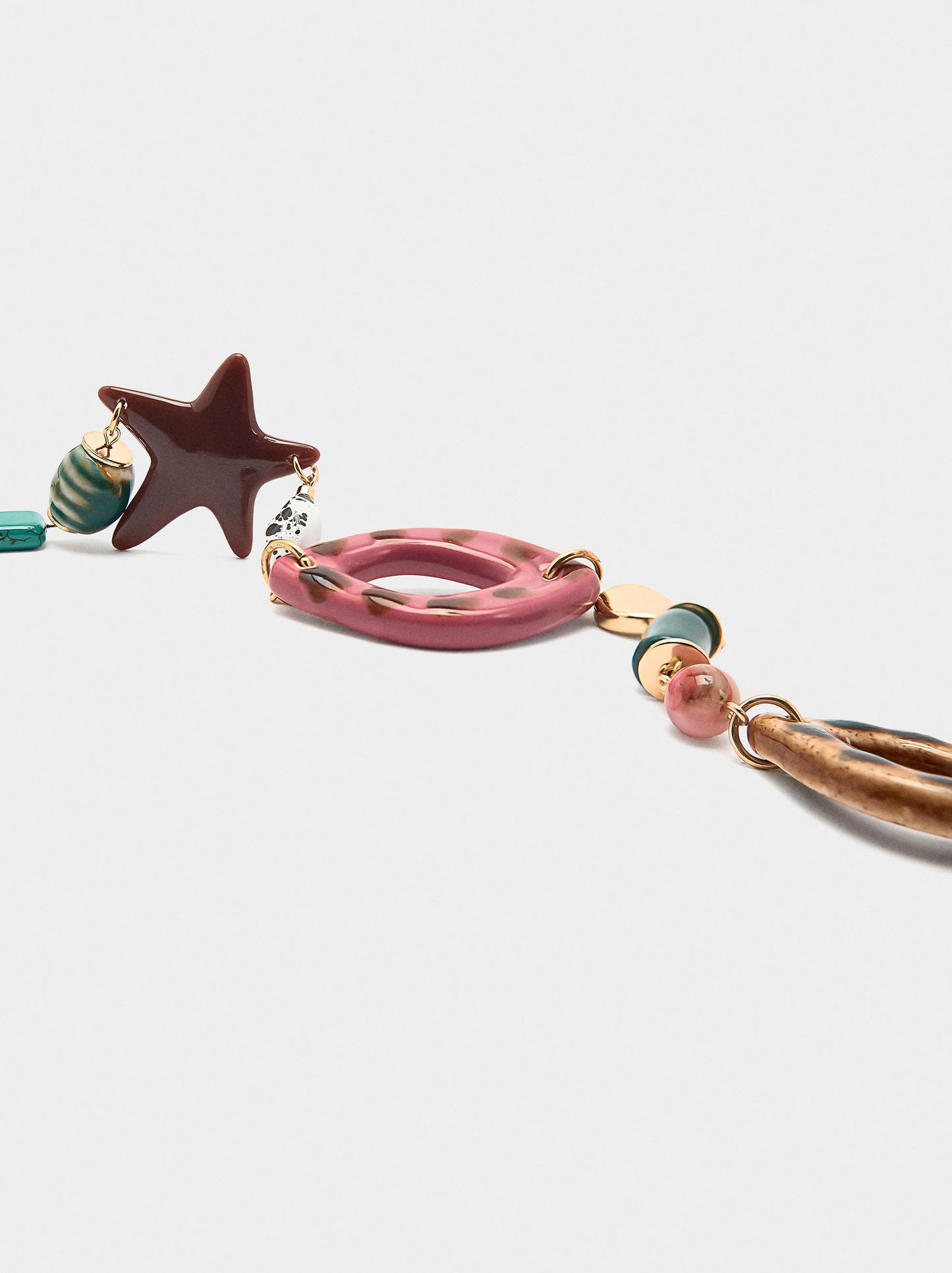 Short Necklace With Ceramic Beads