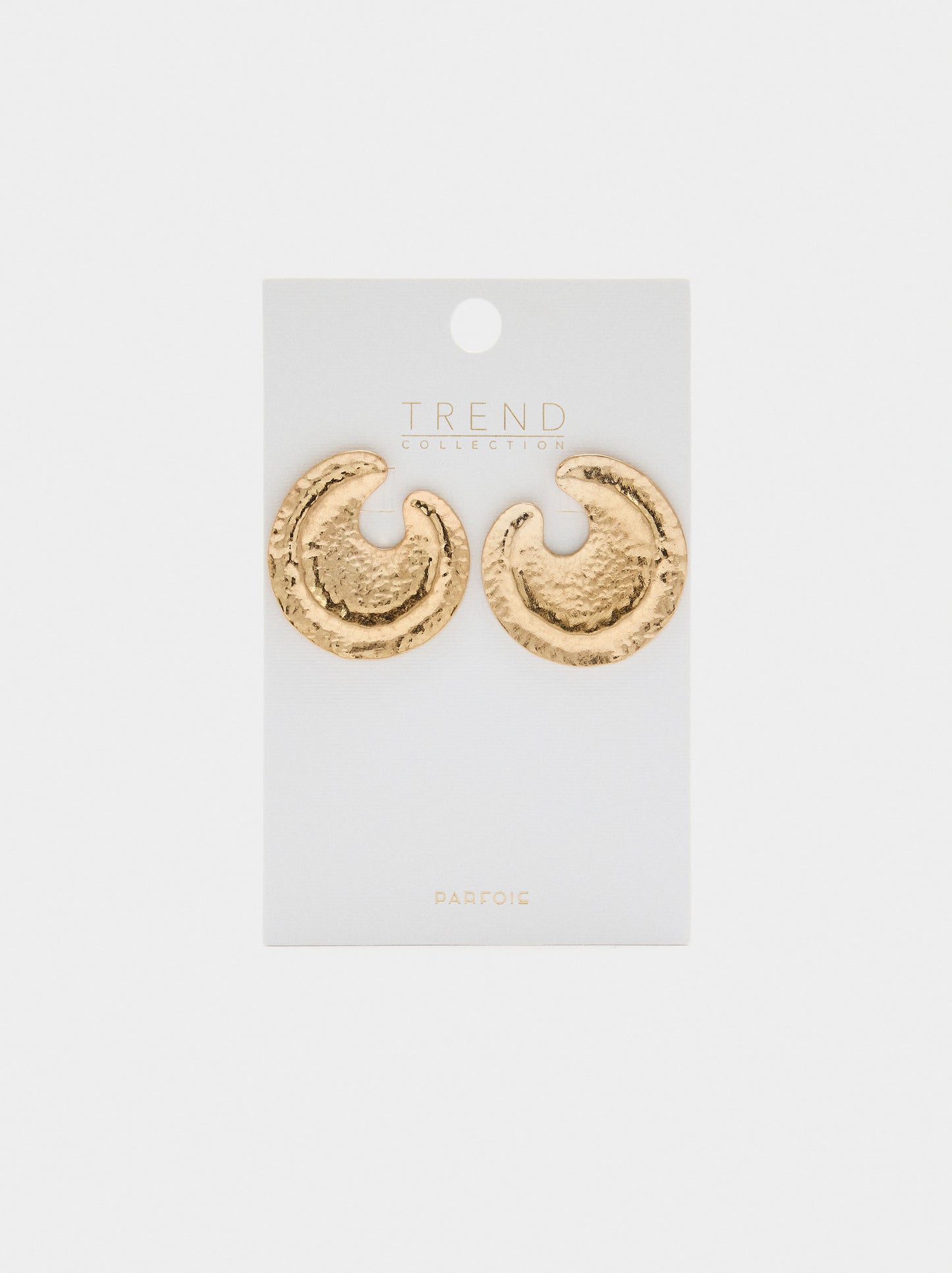 Maxi Round Earrings With Embossed Detail