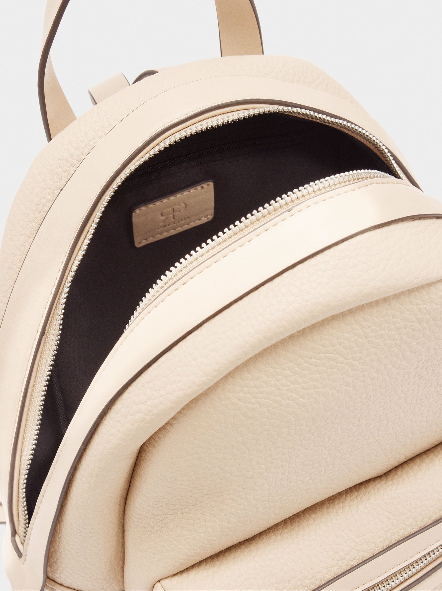 Basic Backpack Leather-Effect