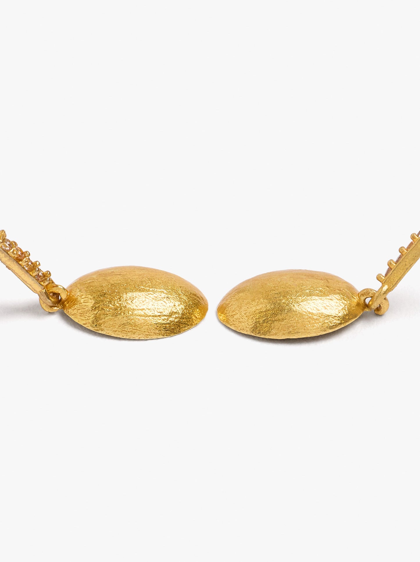 Short Earrings With Zirconia