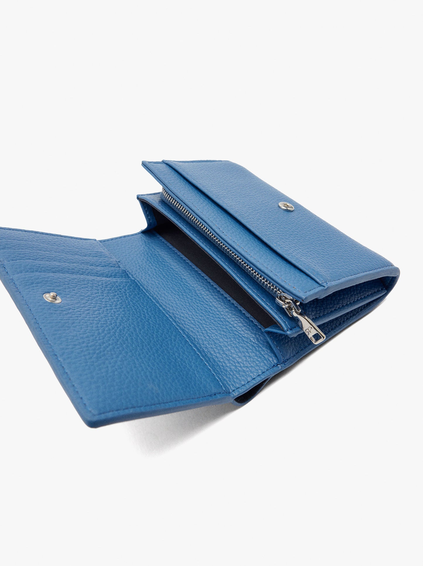 Wallet With Texture And Flap