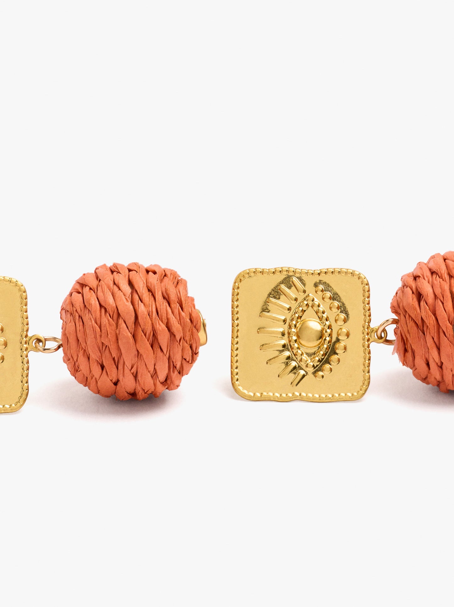 Earring With Sphere Of Raffia