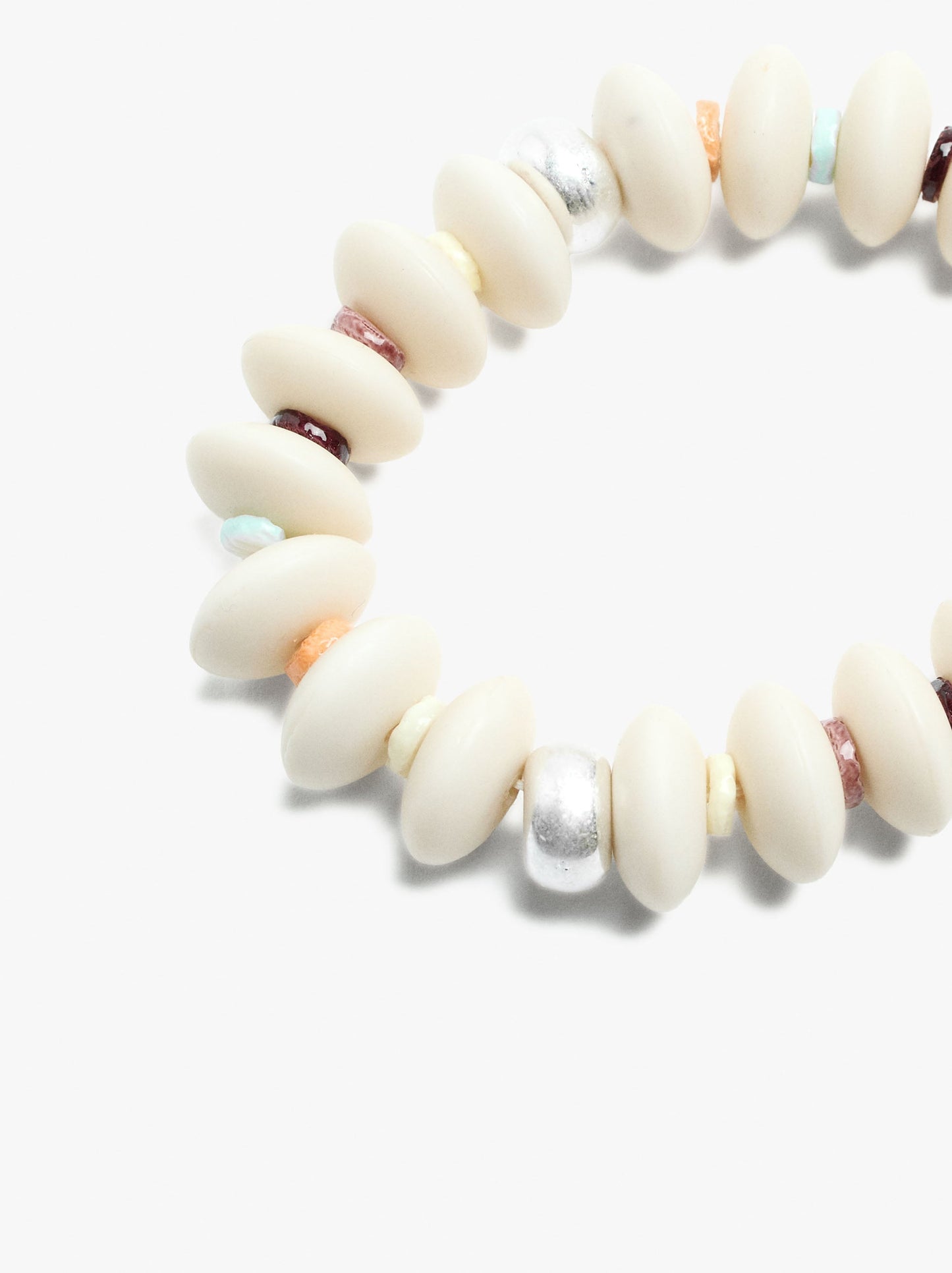 Elastic Bracelet With Shell Beads