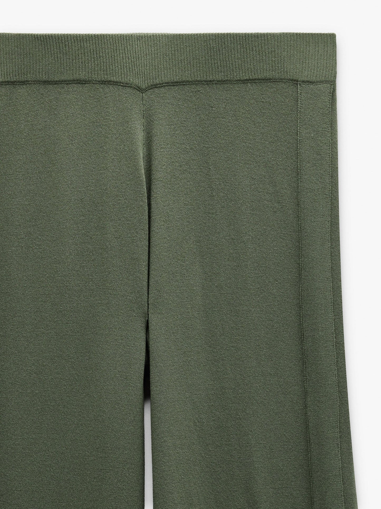 Fluid Trousers With Knit