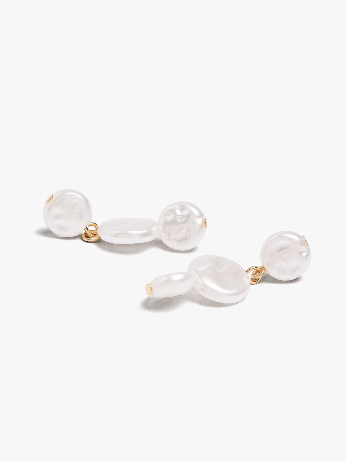 Earrings With Round Pearls