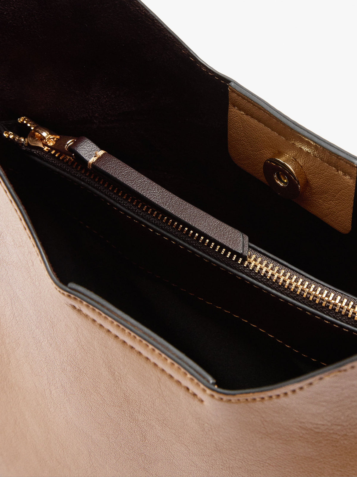 Shoulder Bag With Versatile Strap