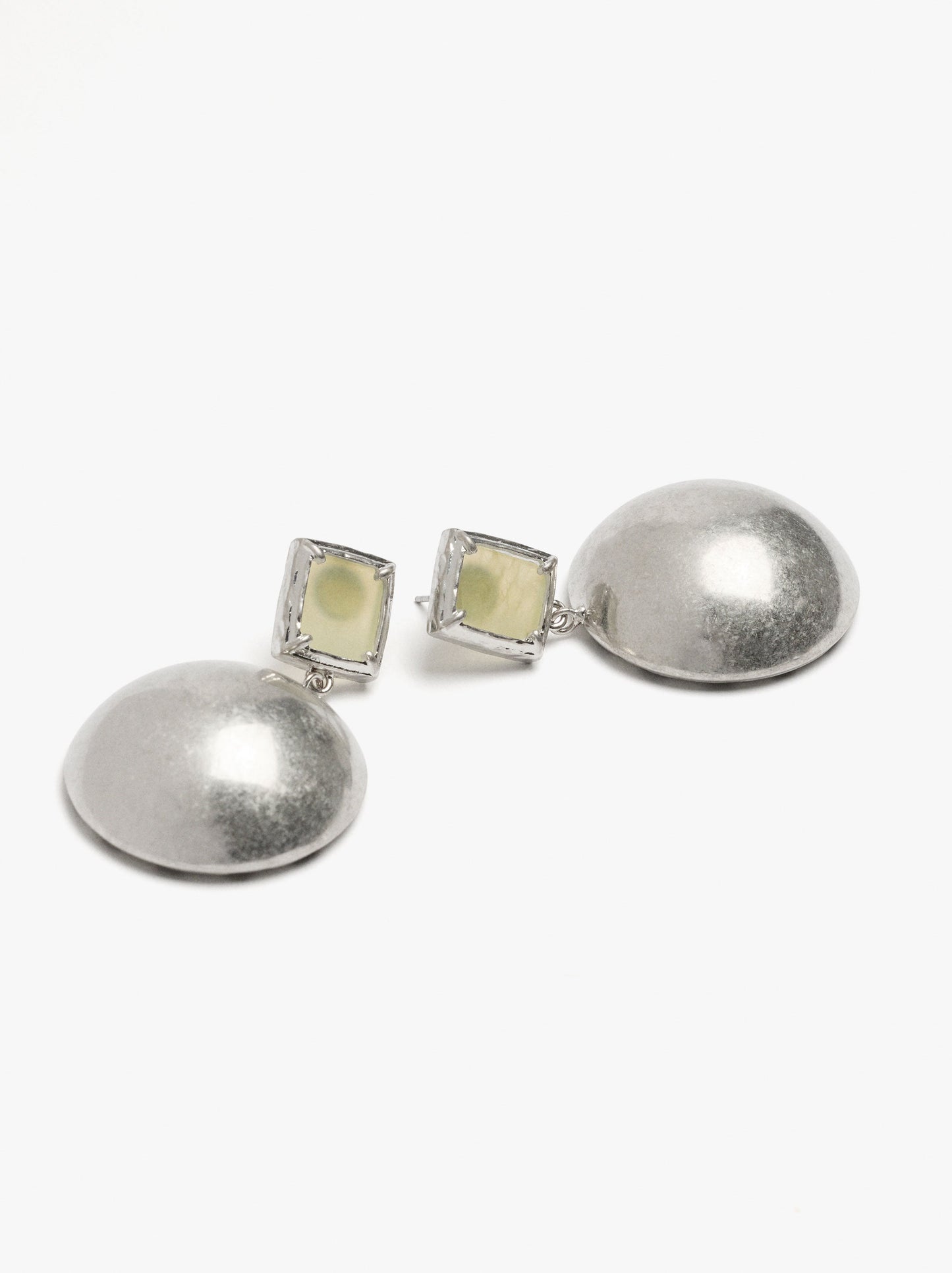 Round Earrings With Stone