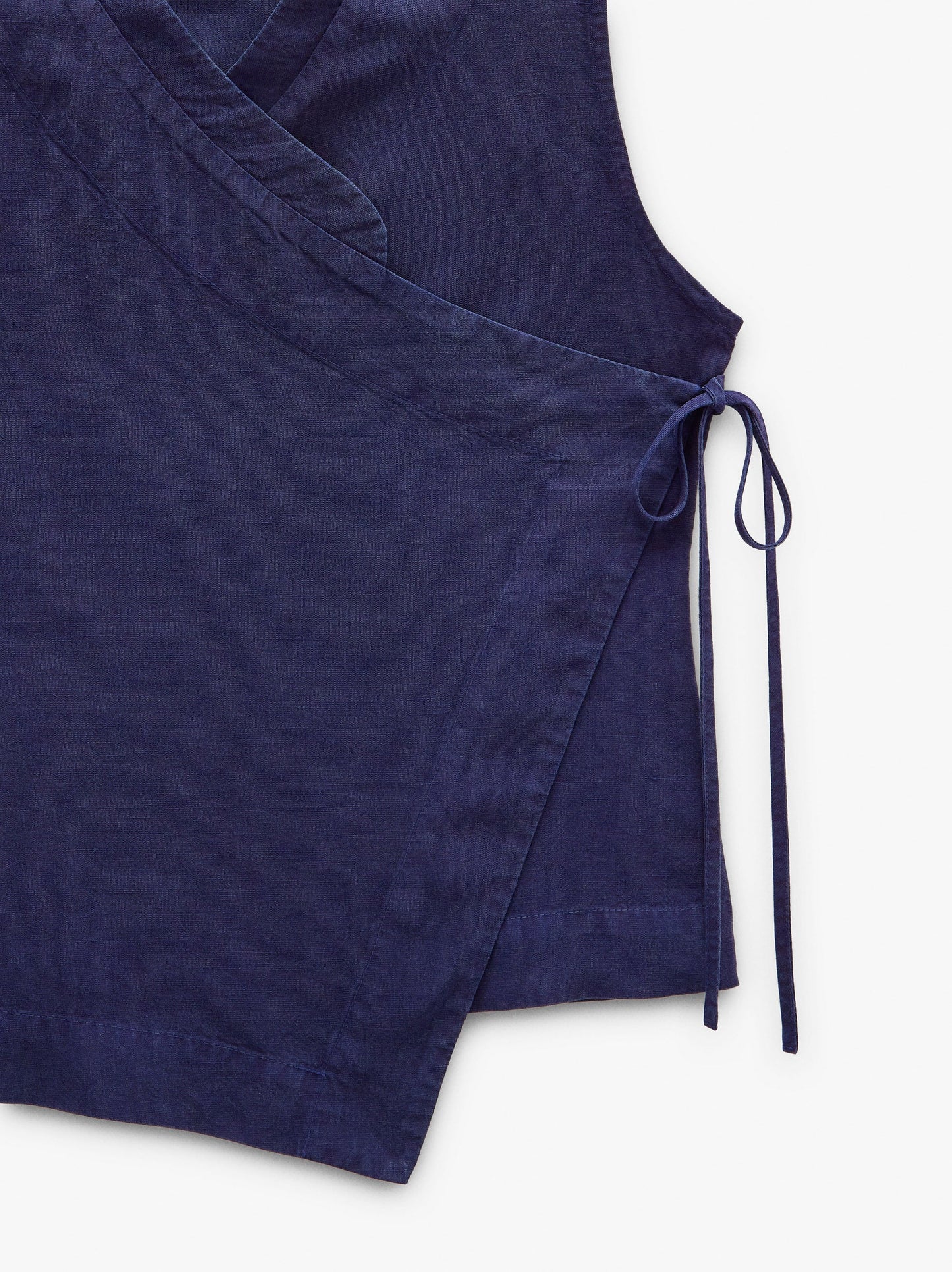 Plain Vest With Overlap