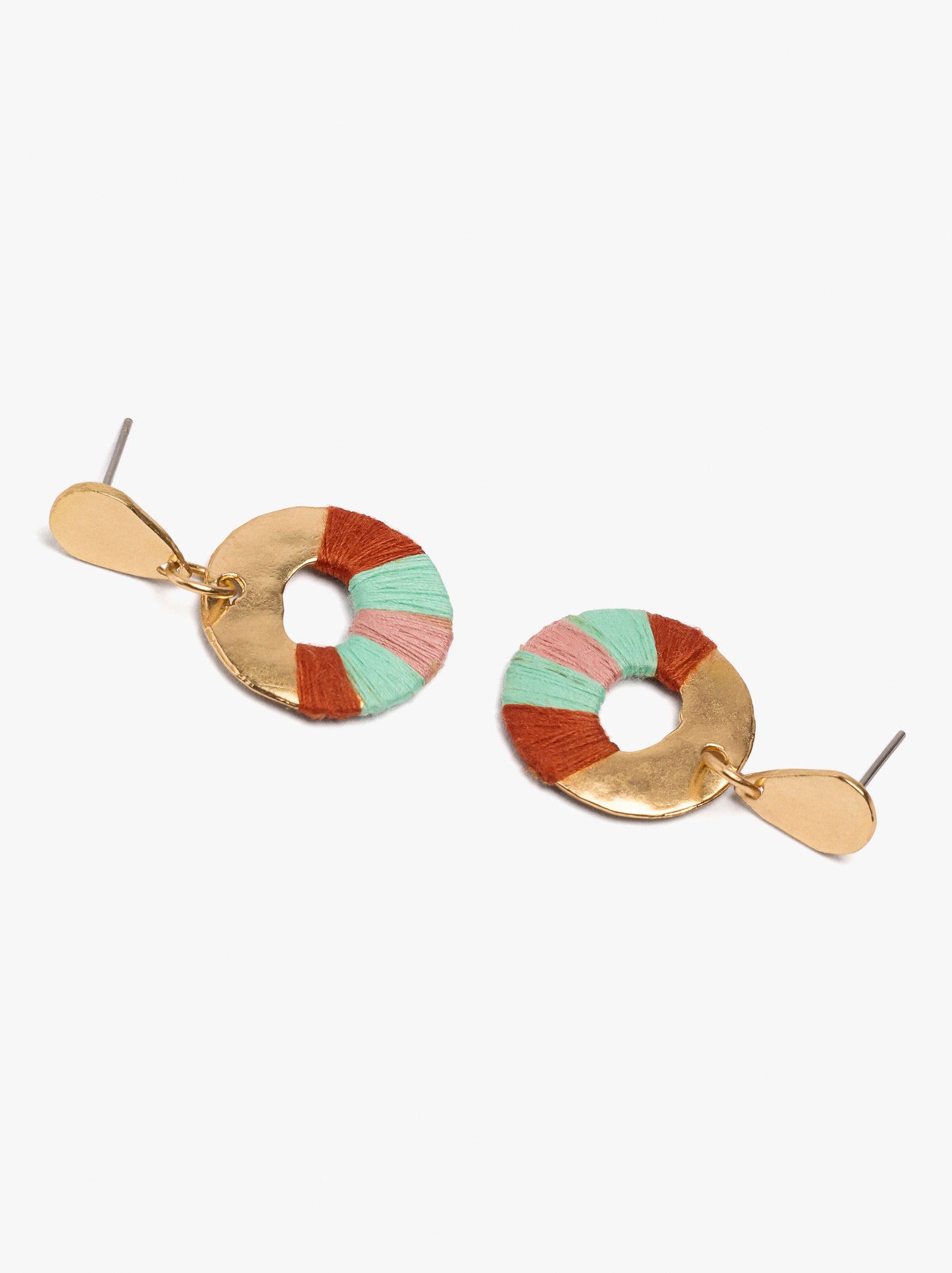 Hoop Earrings With Wire Details