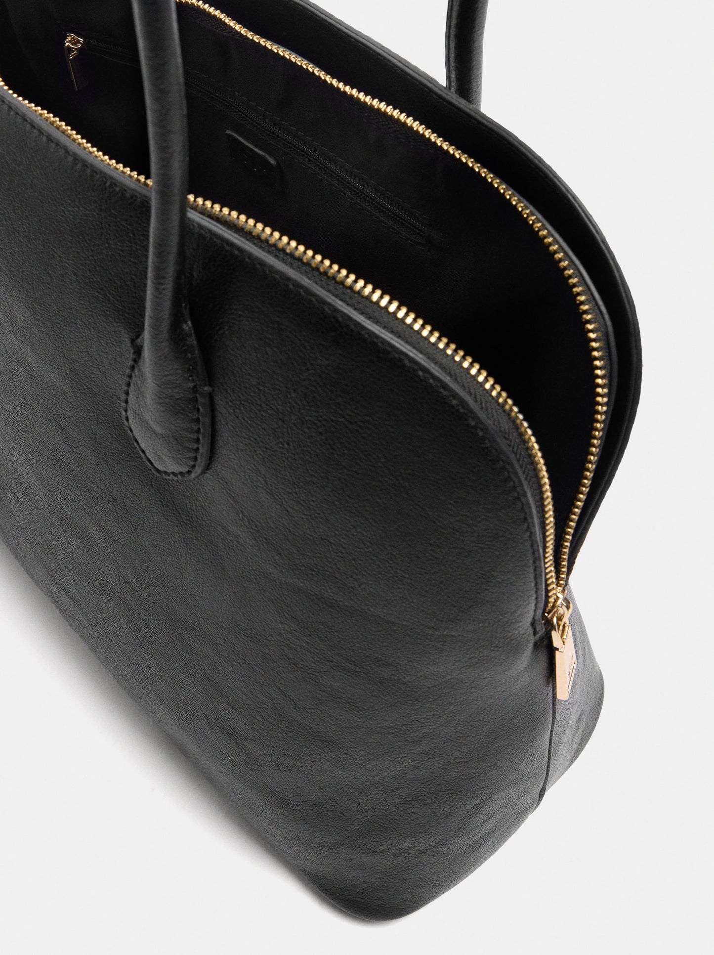 Tanzania Computer Hand Bag