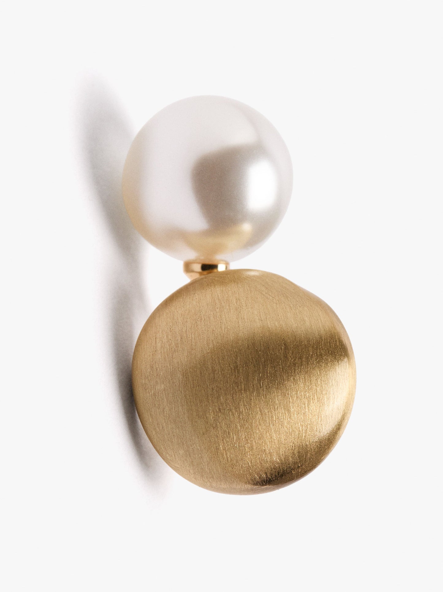 Round Pearl Earrings