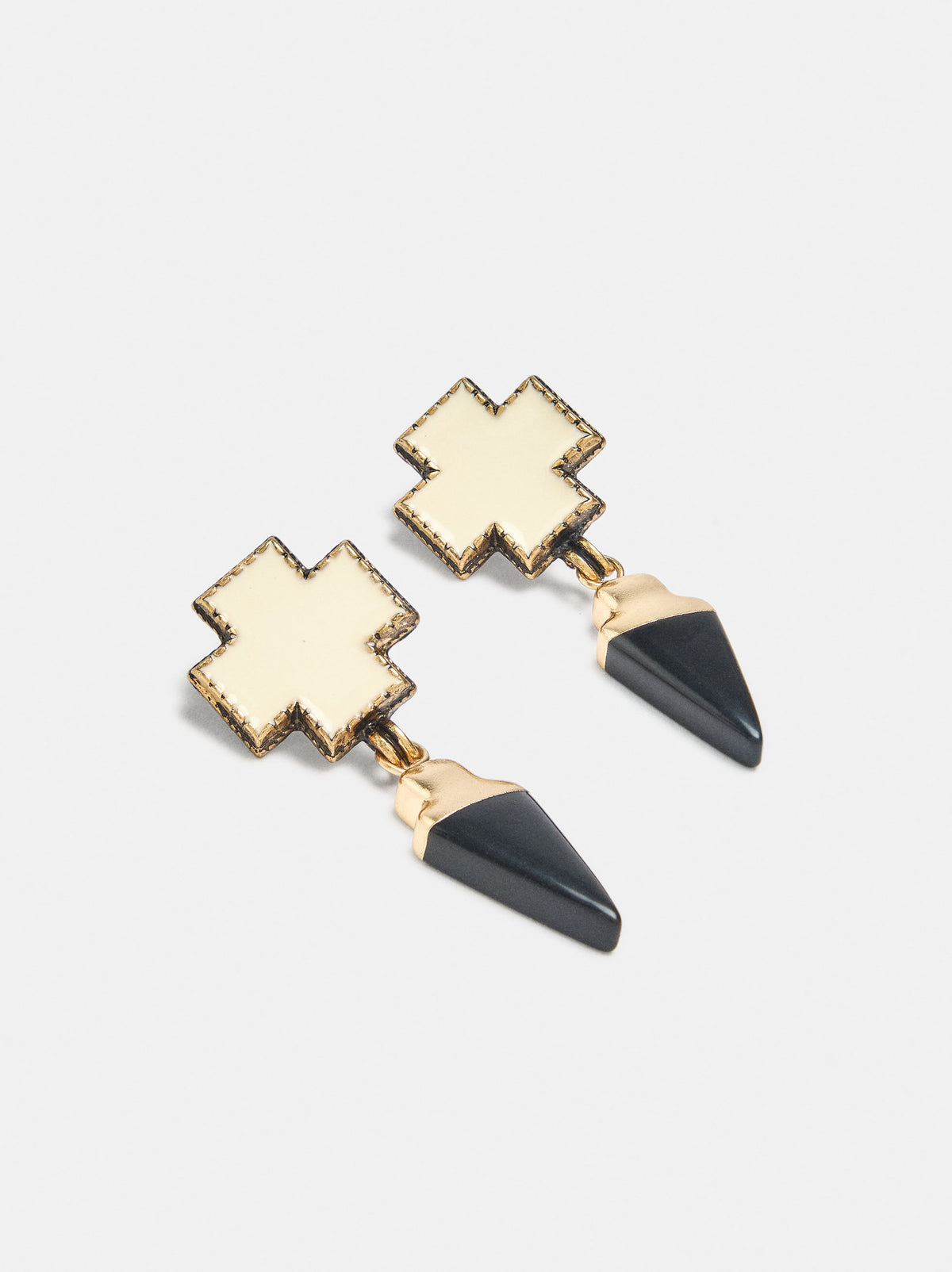 Noir Shadows Earring