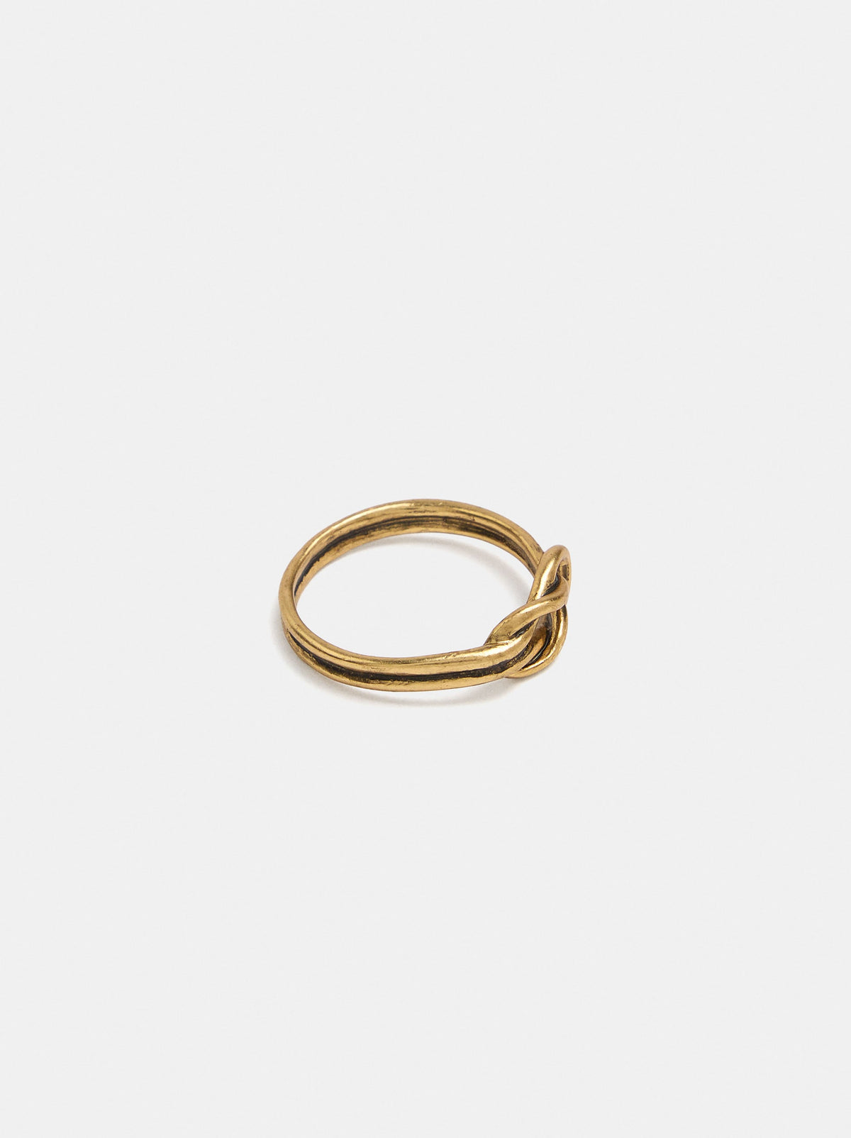 Double-Effect Ring With Knot