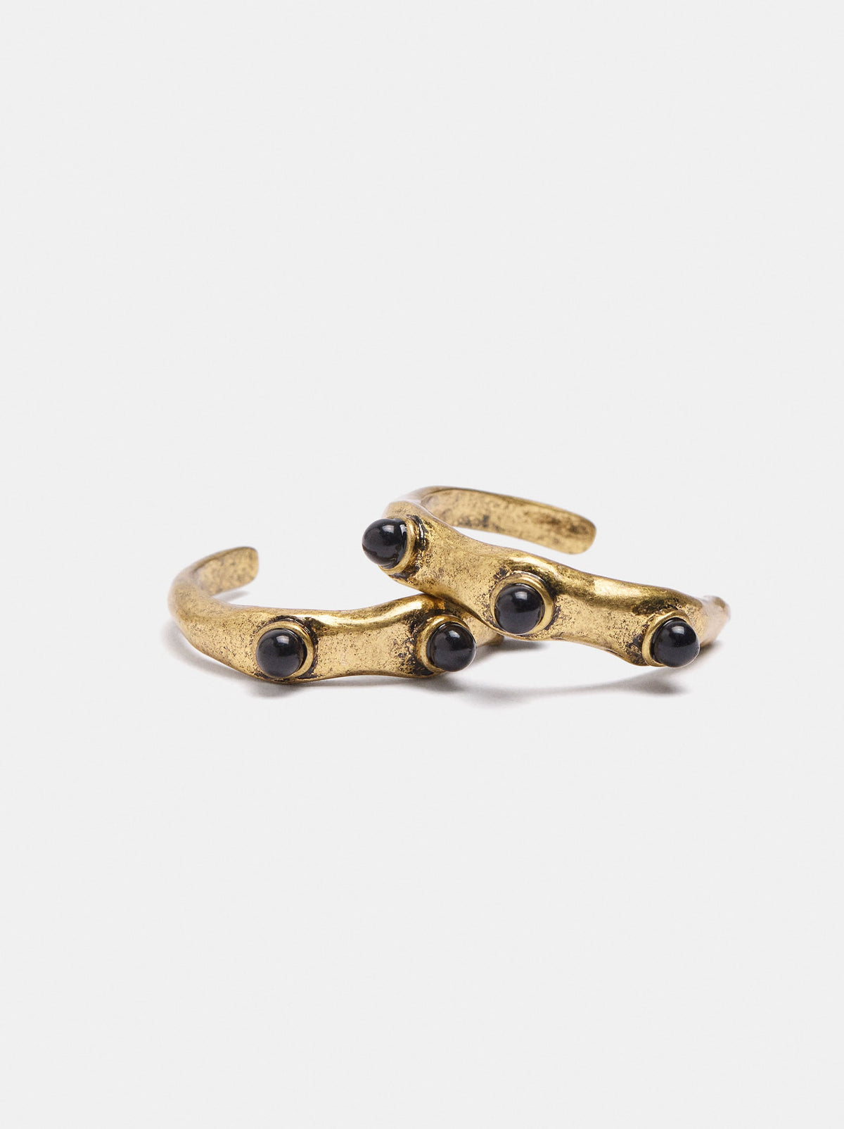 Onyxx Earring