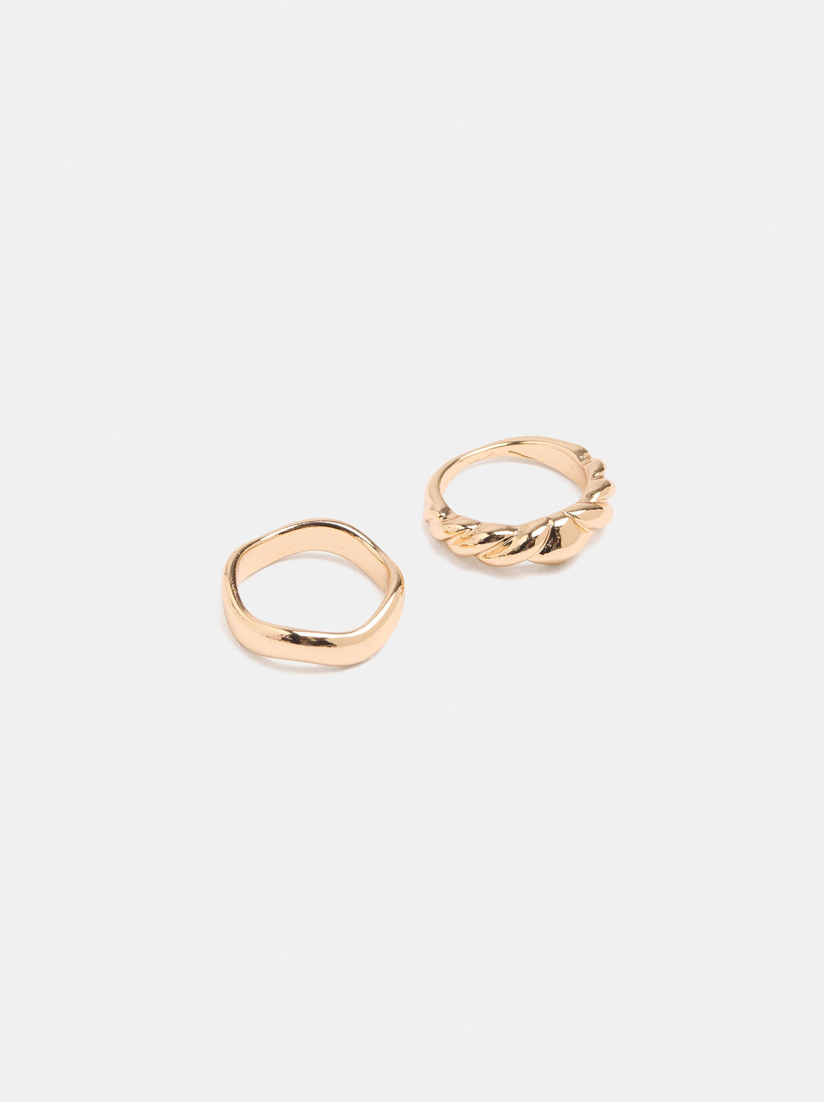 Set Of Wavy Rings