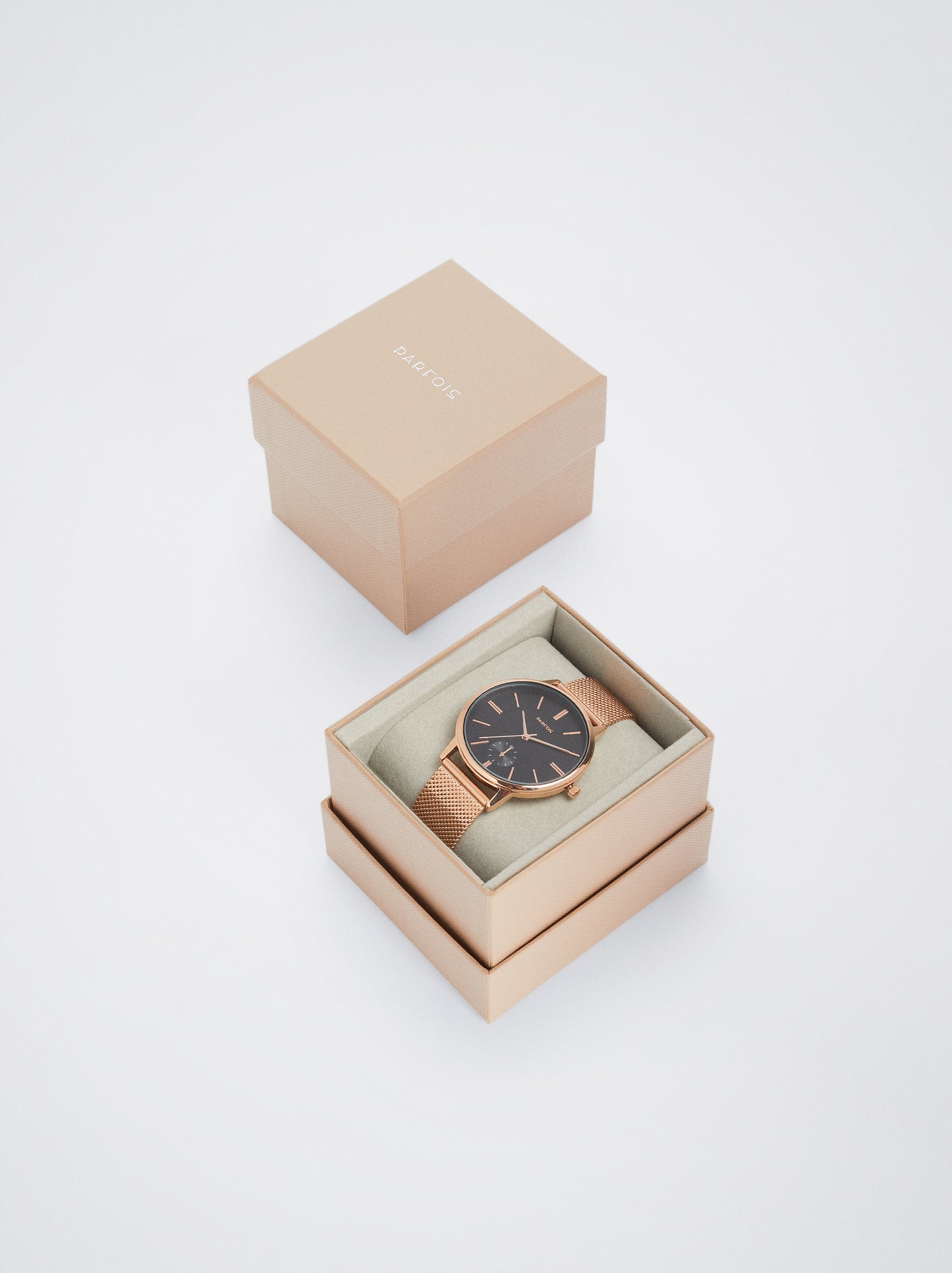Watch With Stainless Steel Metallic Mesh Strap