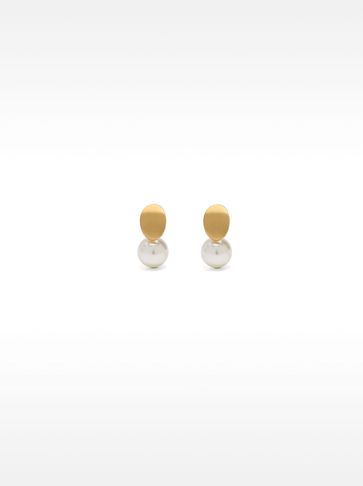 Basic Faux Pearl Short Earrings