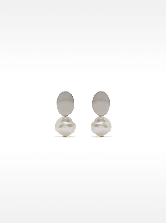 Earrings With Pearls
