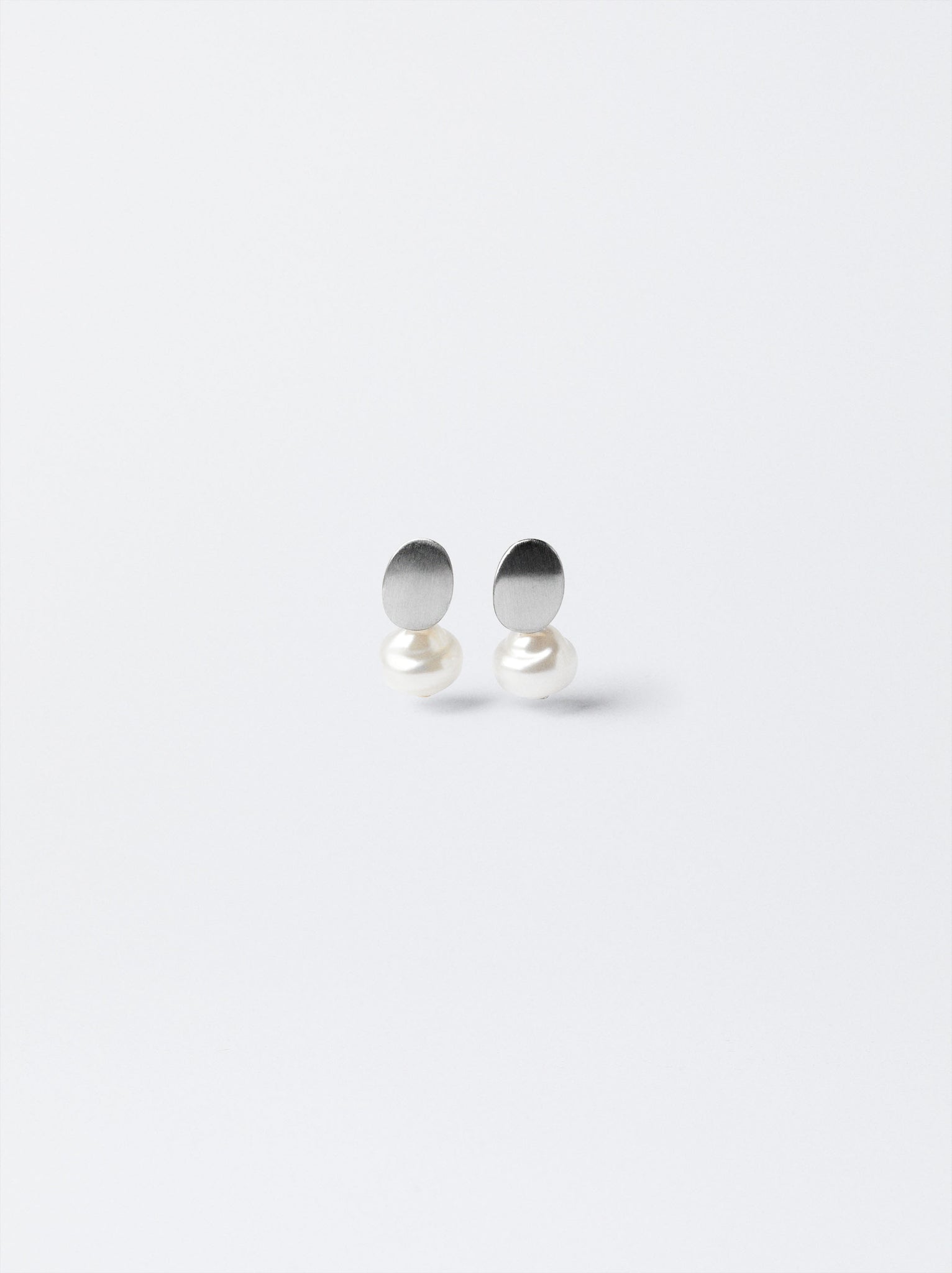 Earrings With Pearls