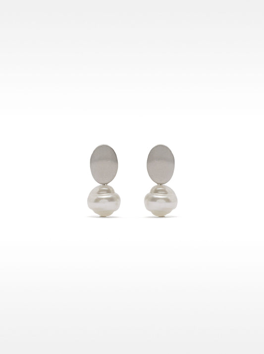 Earrings With Pearls