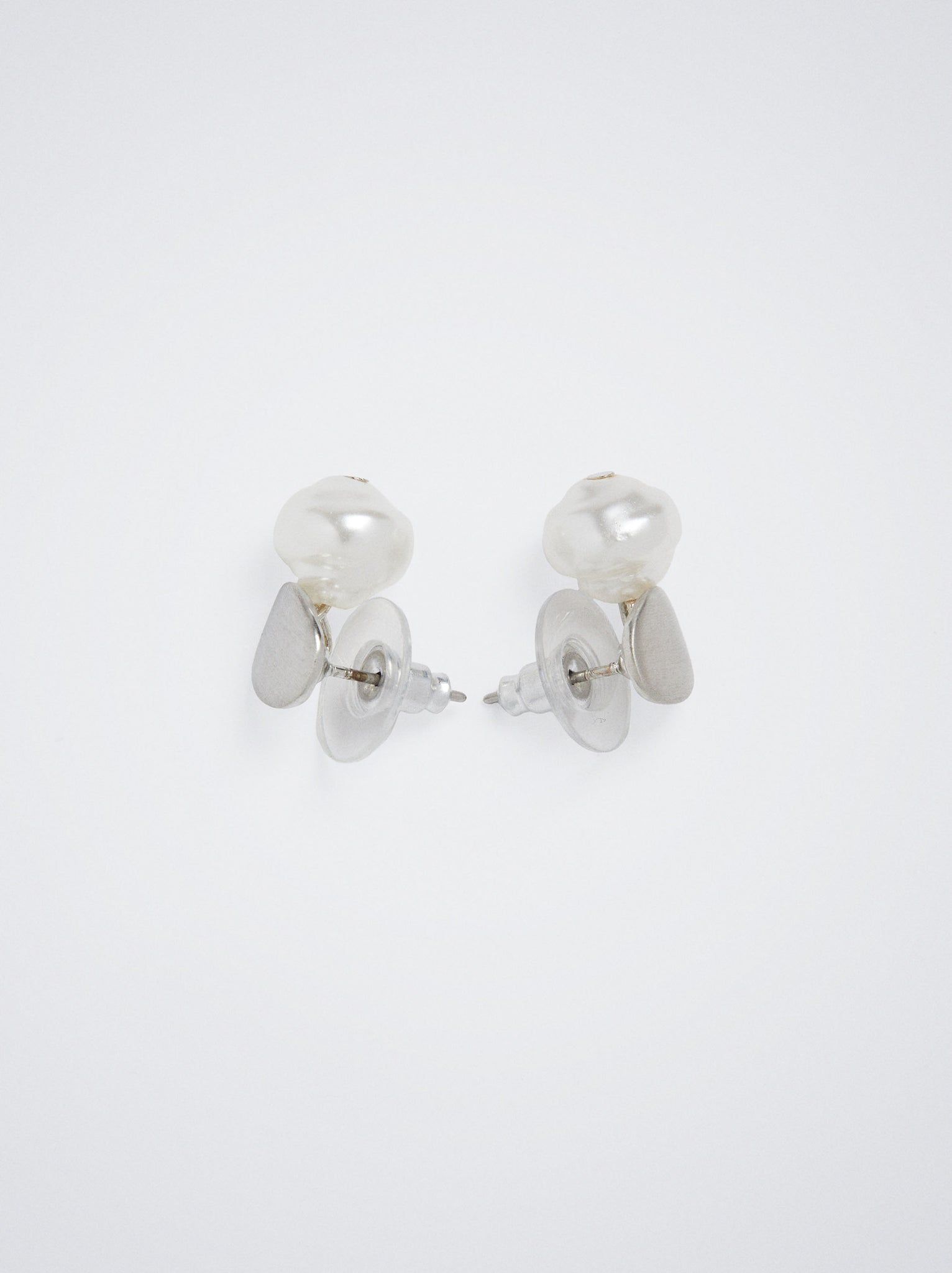 Earrings With Pearls