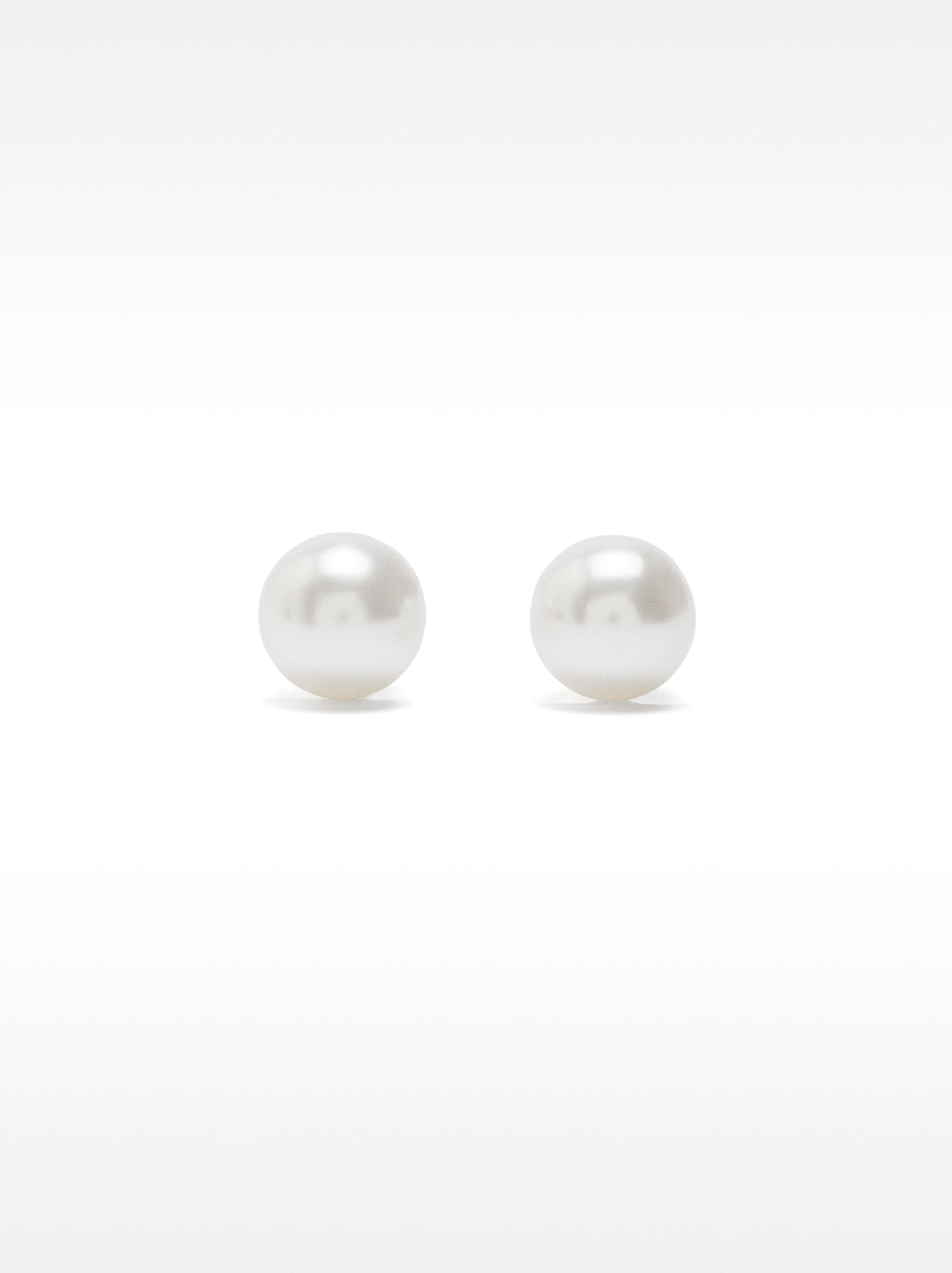 Earrings With Pearls