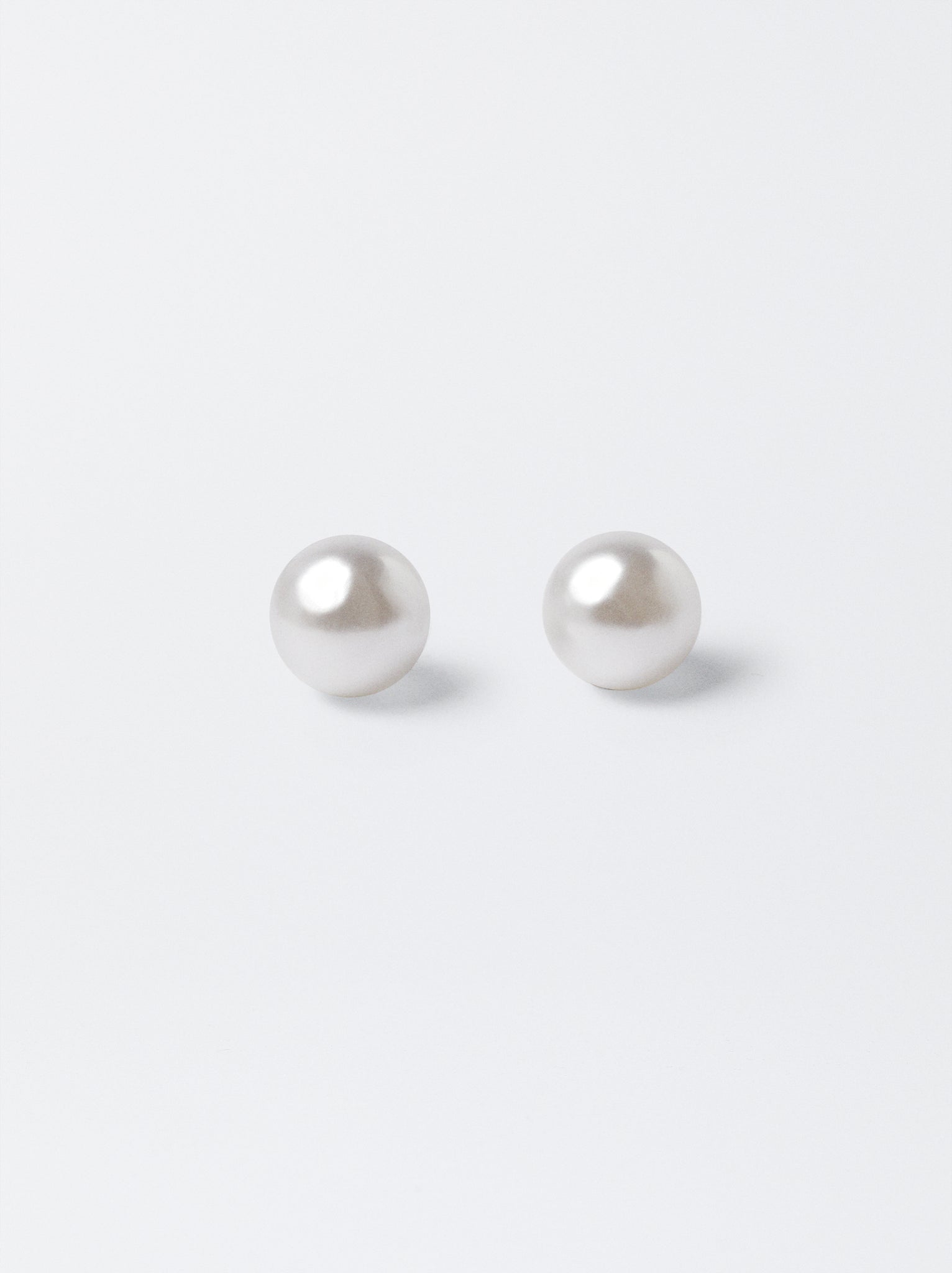 Earrings With Pearls