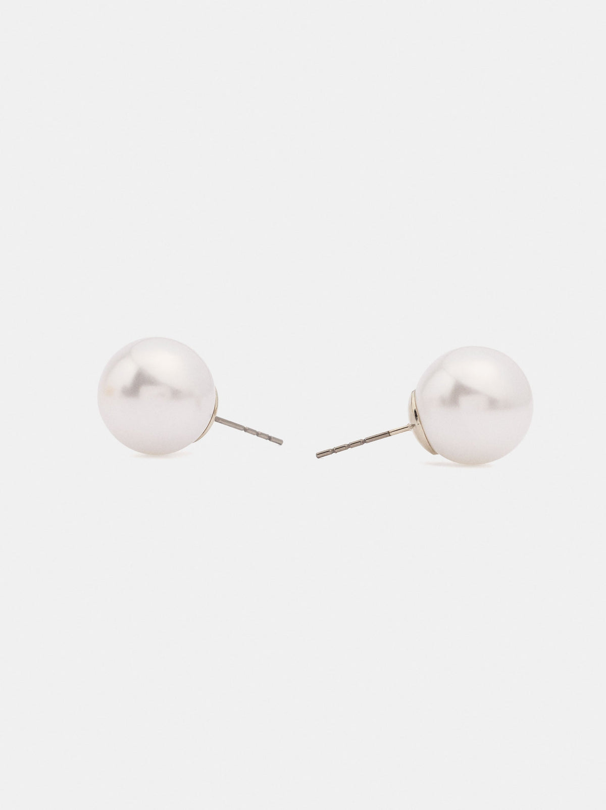 Earrings With Pearls