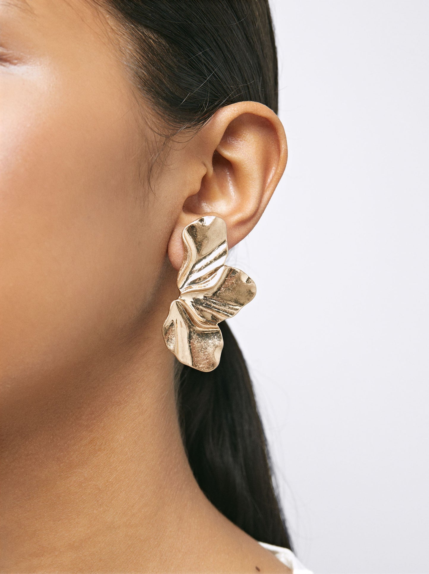 Medium Flower Earrings