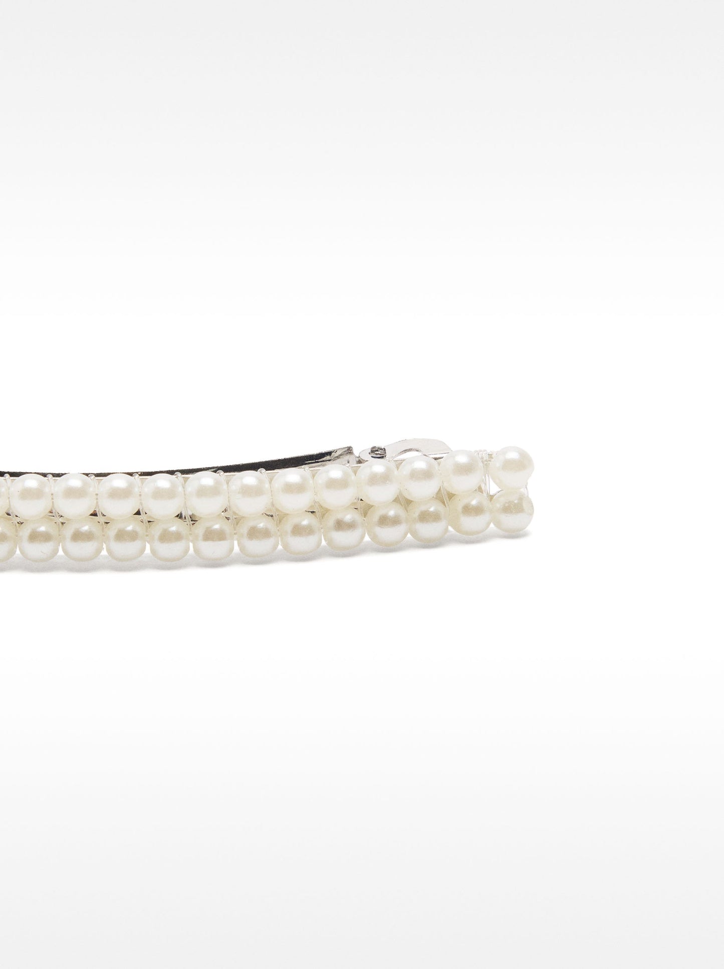 Hair Clip With Pearls