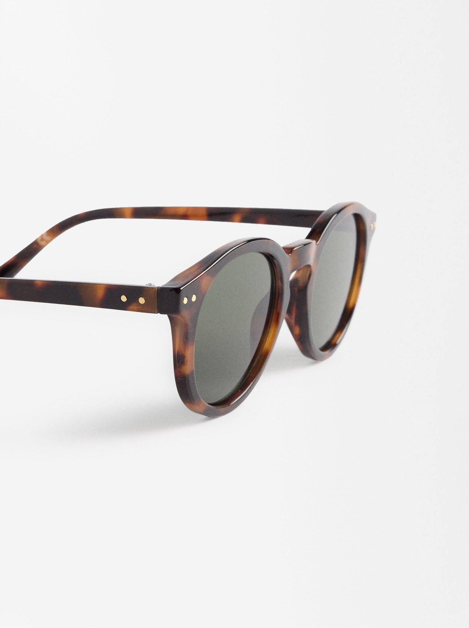 Round Tortoiseshell Sunglasses