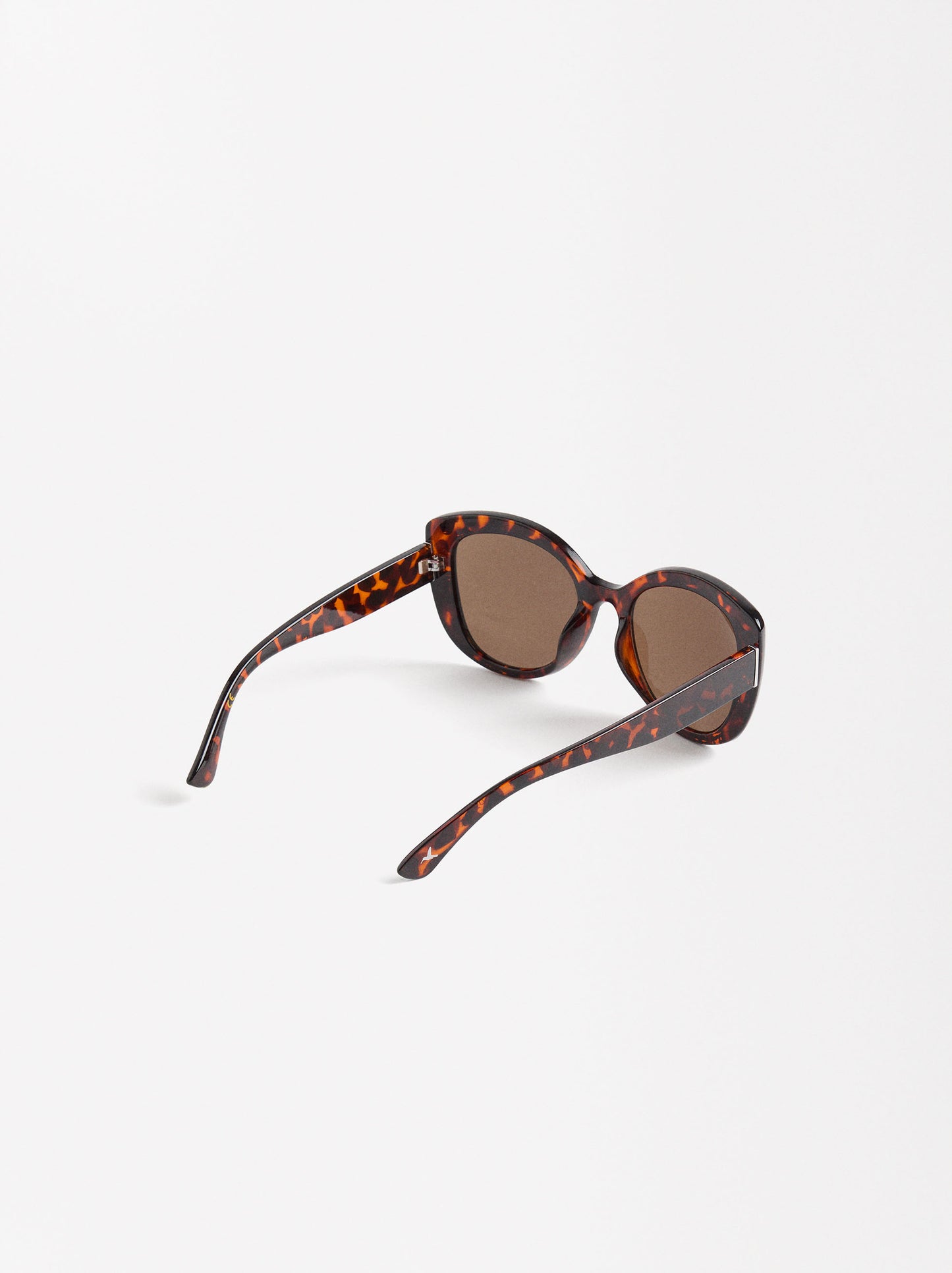 Sunglasses With Resin Frame