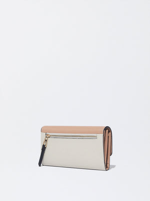 Wallet With Flap Closure