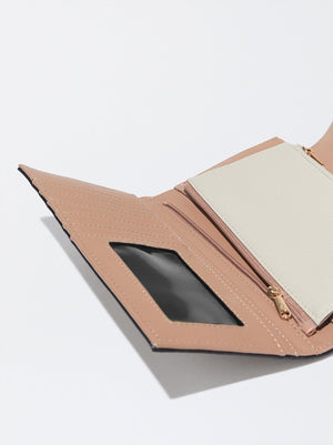 Wallet With Flap Closure