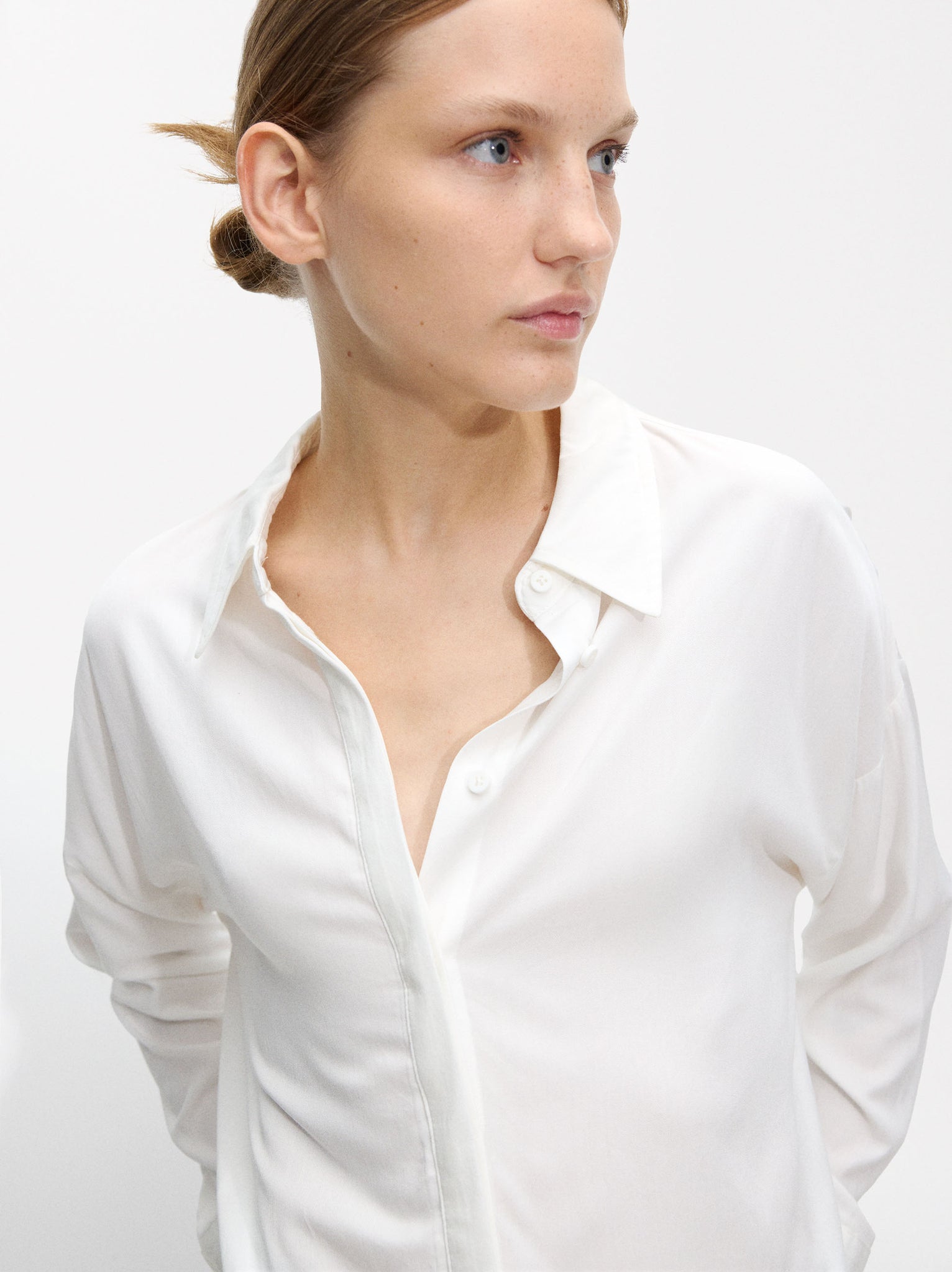 Long-Sleeve Shirt With Buttons