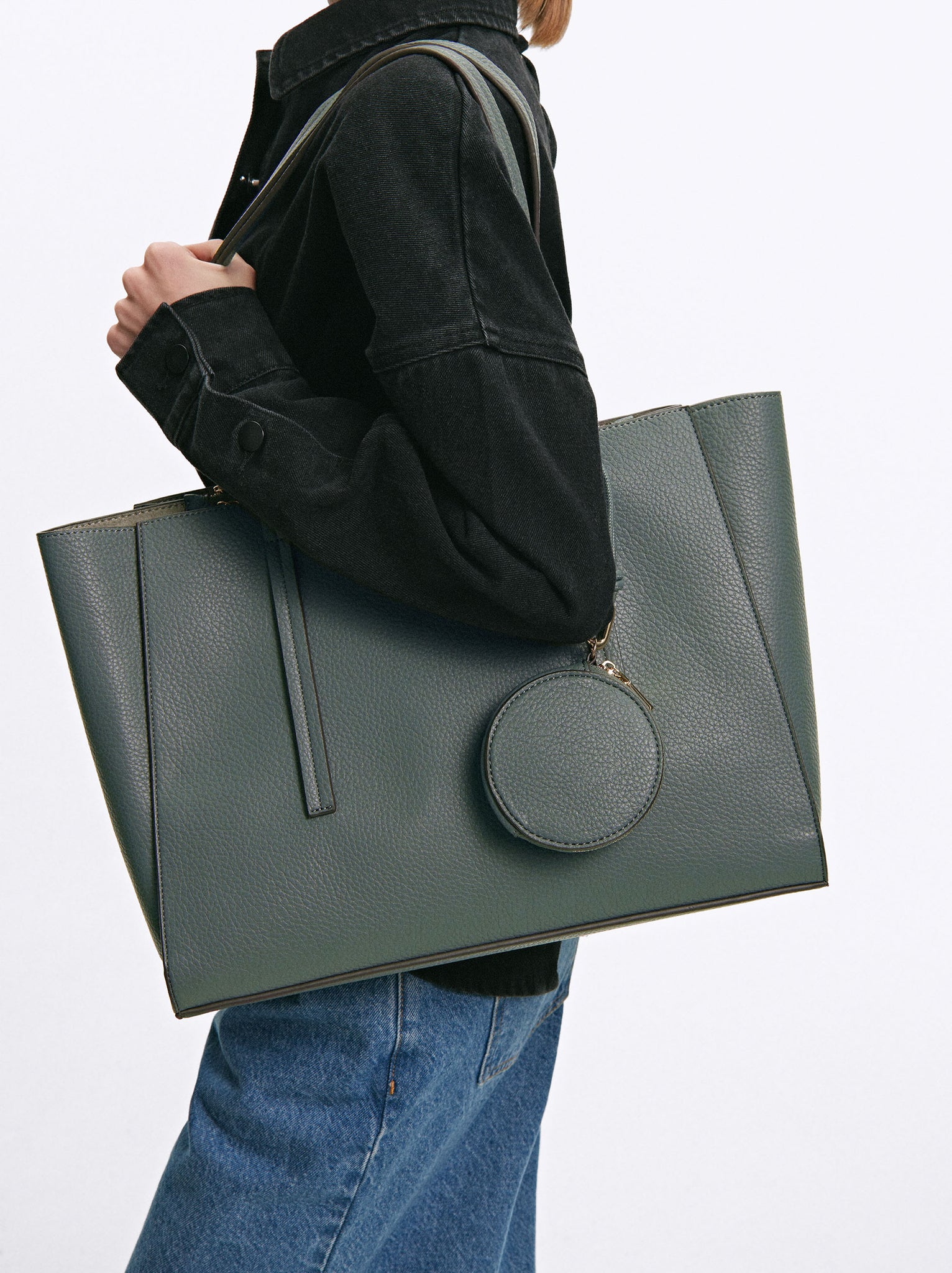 Shopper Bag With Pendant