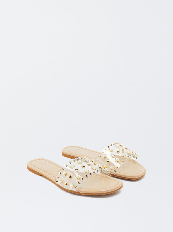 Flat Sandals With Applications