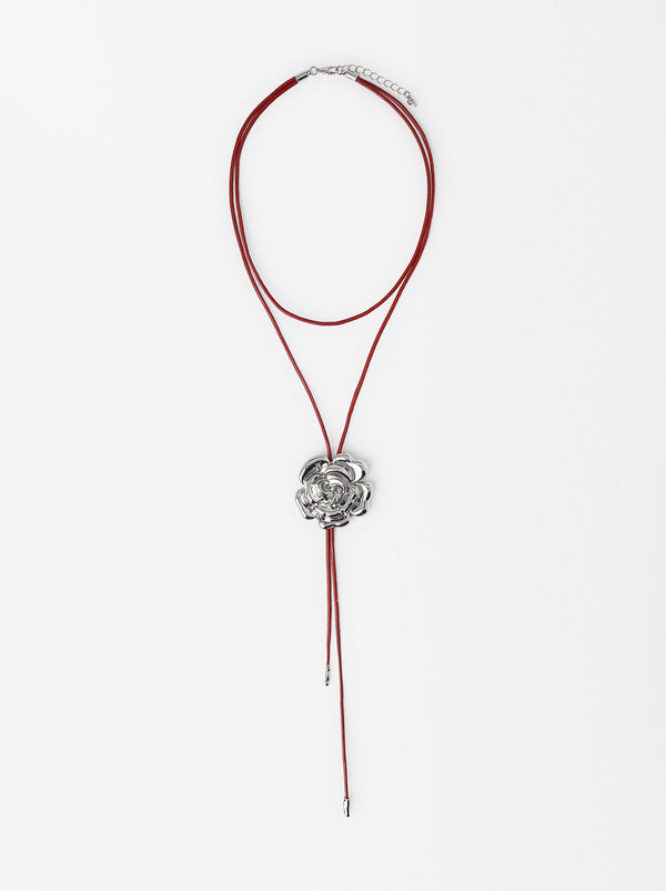 Rope Necklace With Flower