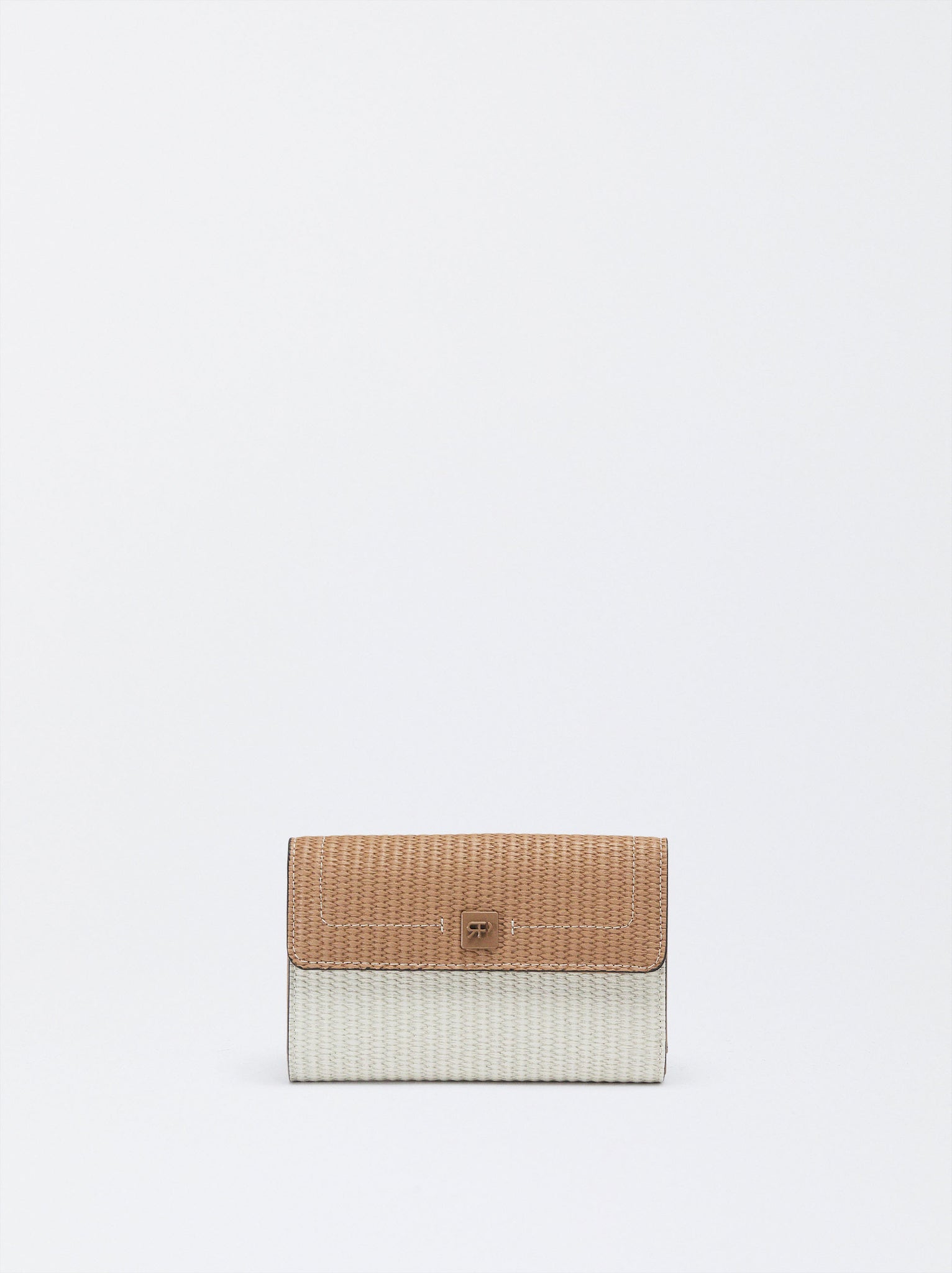 Straw-Effect Wallet