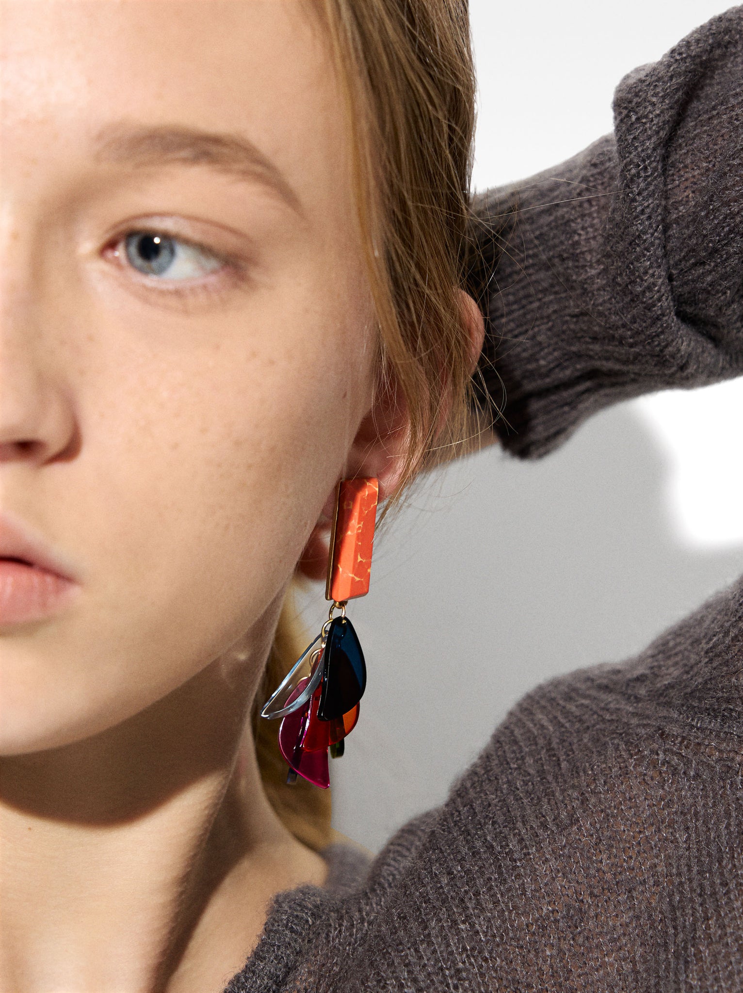 Earrings With Stone And Resin