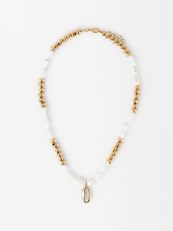 Shell Necklace With Seashell