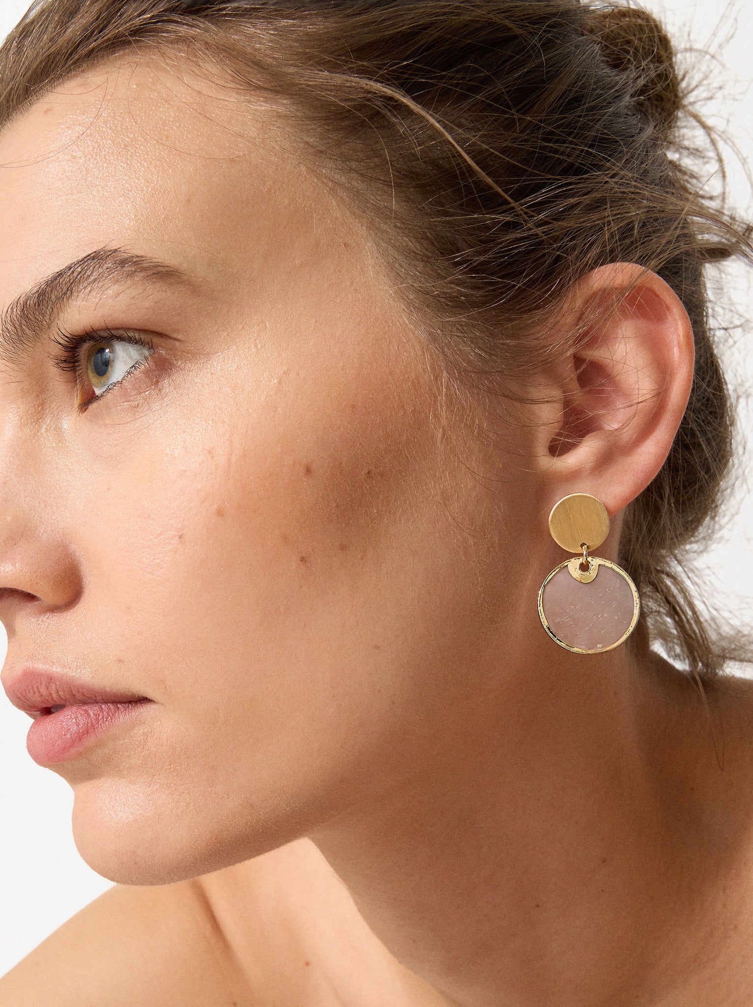 Round Shell Earrings