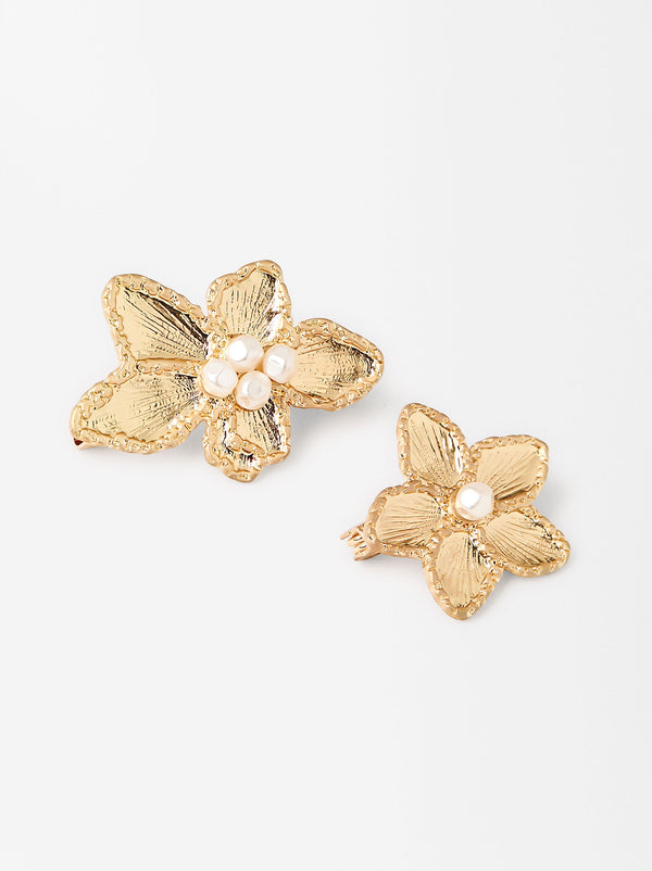 Set Of Brooches With Flowers