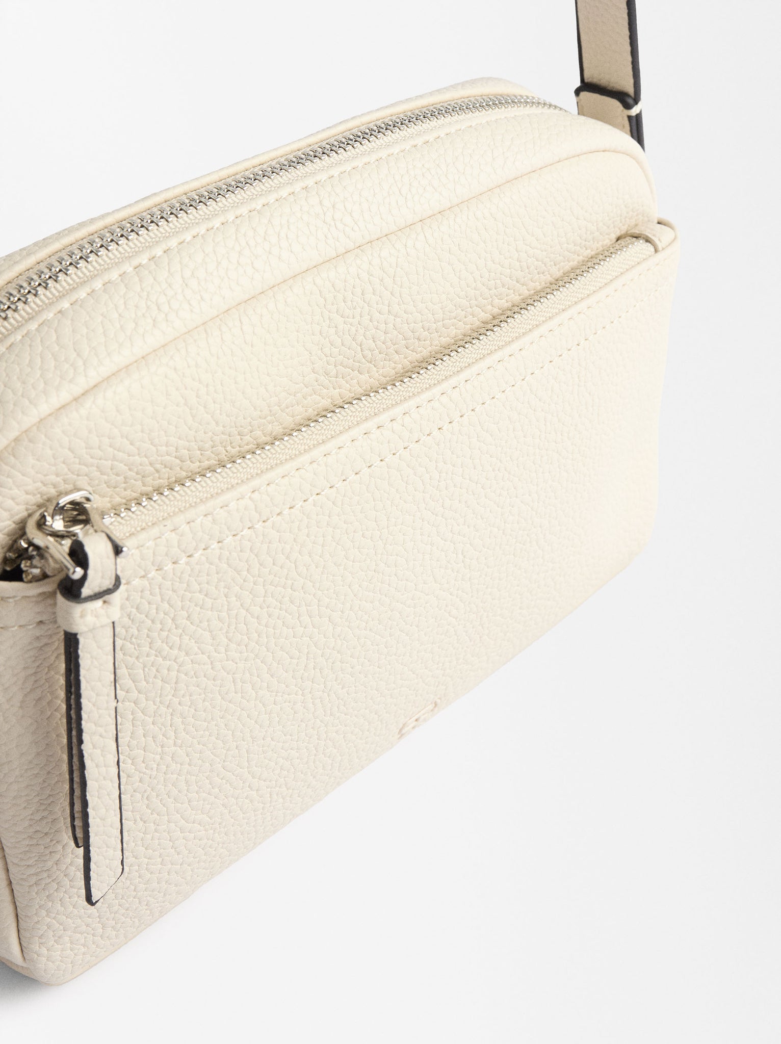 Textured Basic Crossbody Bag