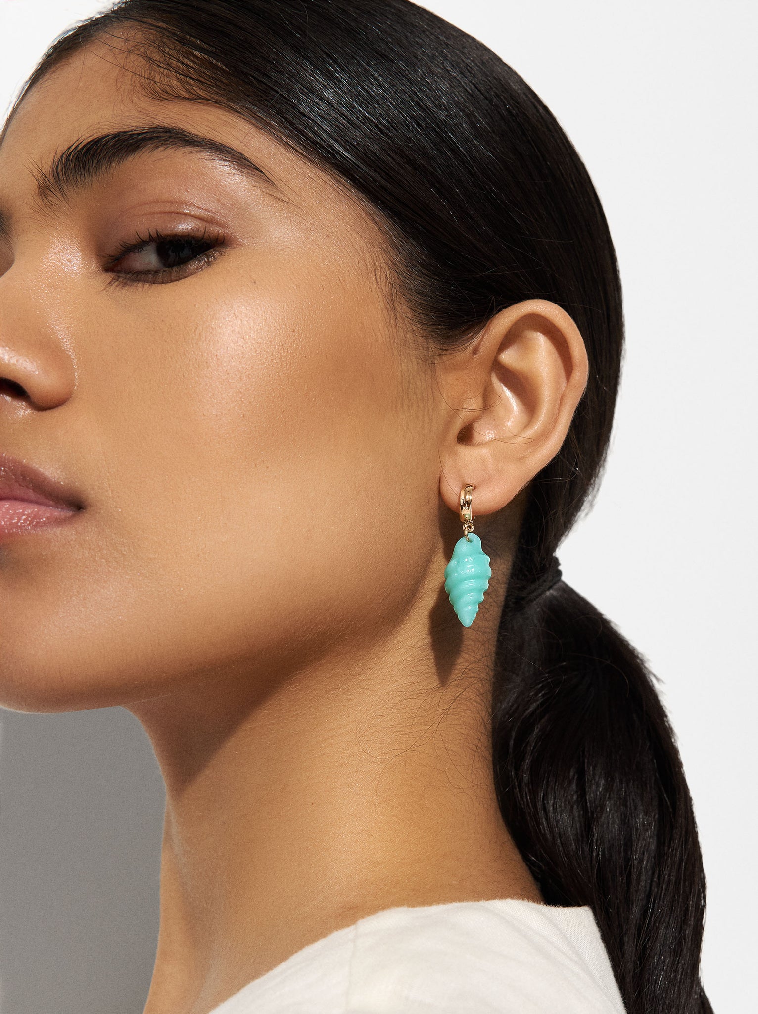 Hoop Earrings With Seashell